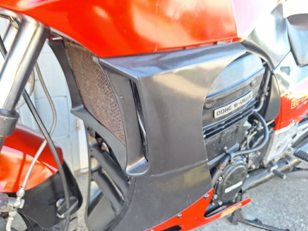 1984 KAWASAKI GPZ900R (ZX900) ROAD