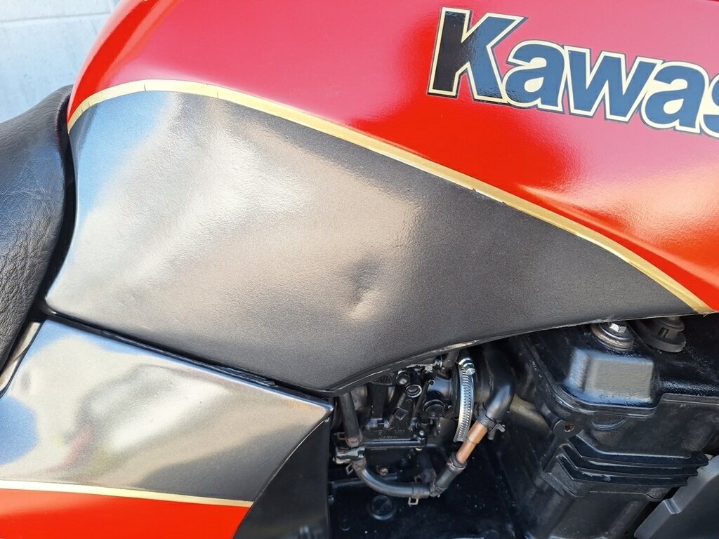 1984 KAWASAKI GPZ900R (ZX900) ROAD