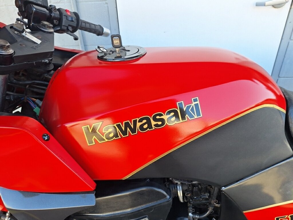 1984 KAWASAKI GPZ900R (ZX900) ROAD