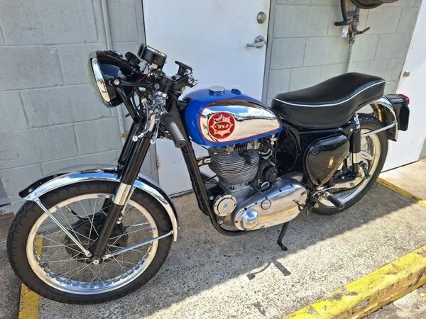 1960 BSA DBD34 GOLDSTAR ROAD