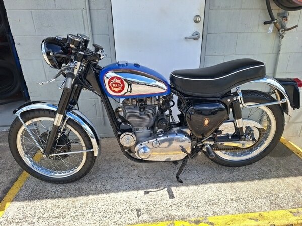 1960 BSA DBD34 GOLDSTAR ROAD
