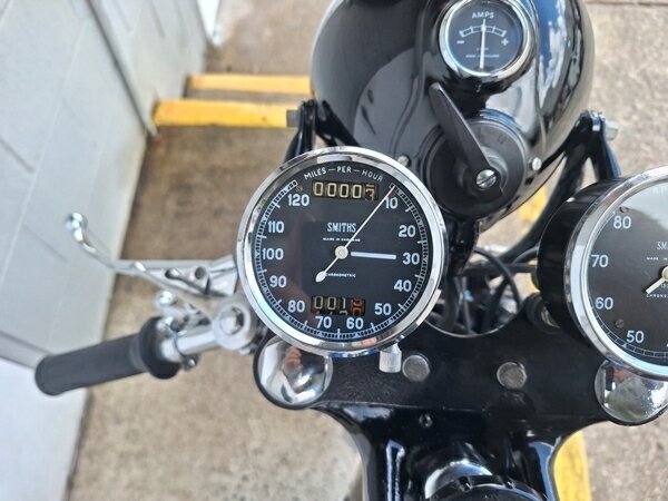 1960 BSA DBD34 GOLDSTAR ROAD
