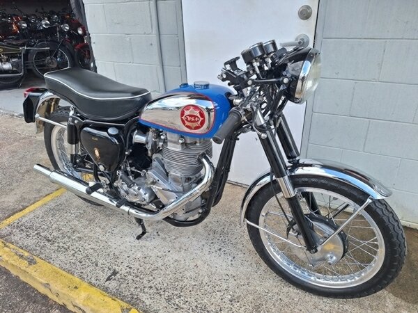 1960 BSA DBD34 GOLDSTAR ROAD