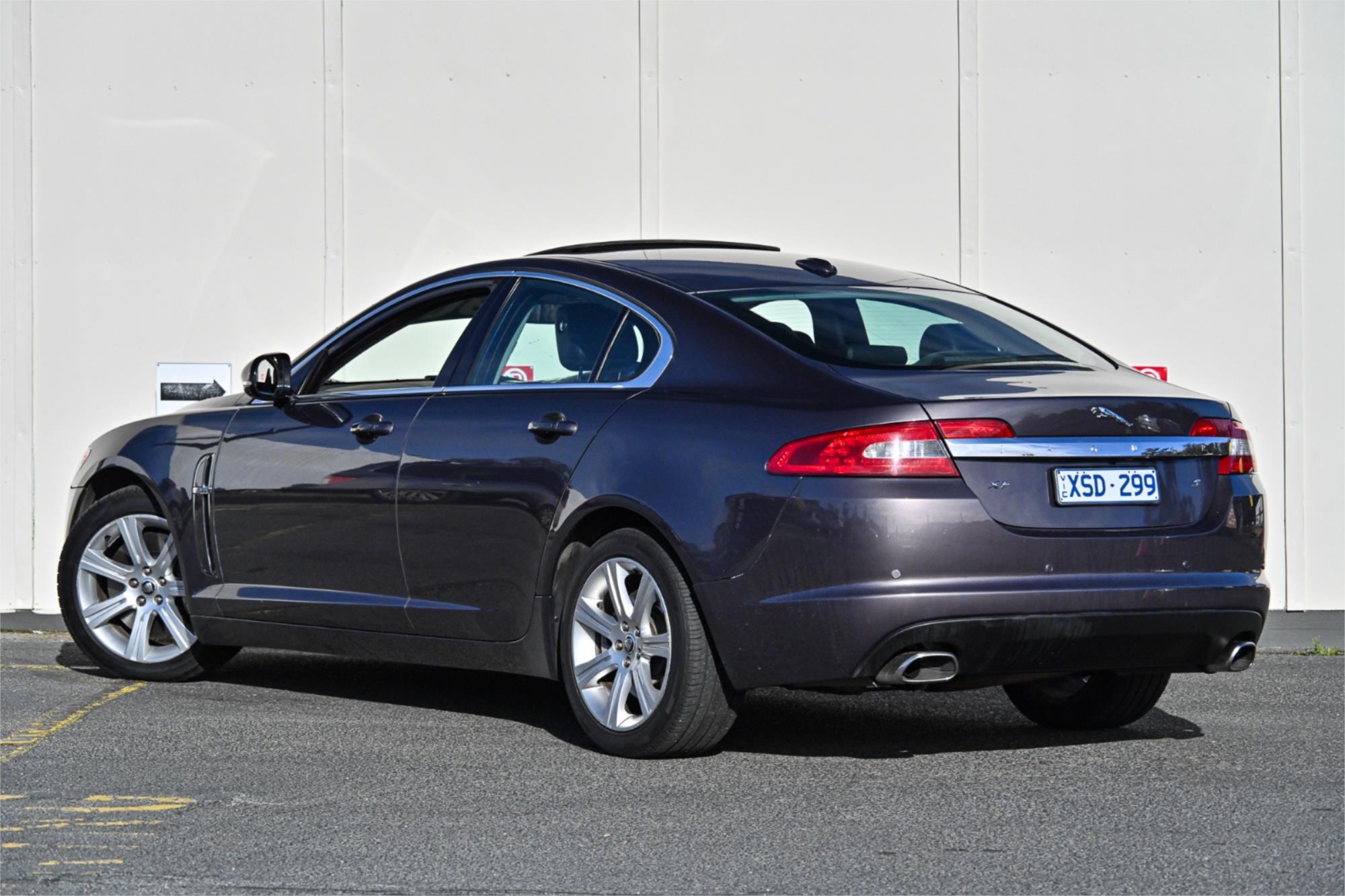 2010 JAGUAR XF MY11 3.0 V6 DIESEL S LUXURY 6 SP AUTOMATIC 4D SEDAN