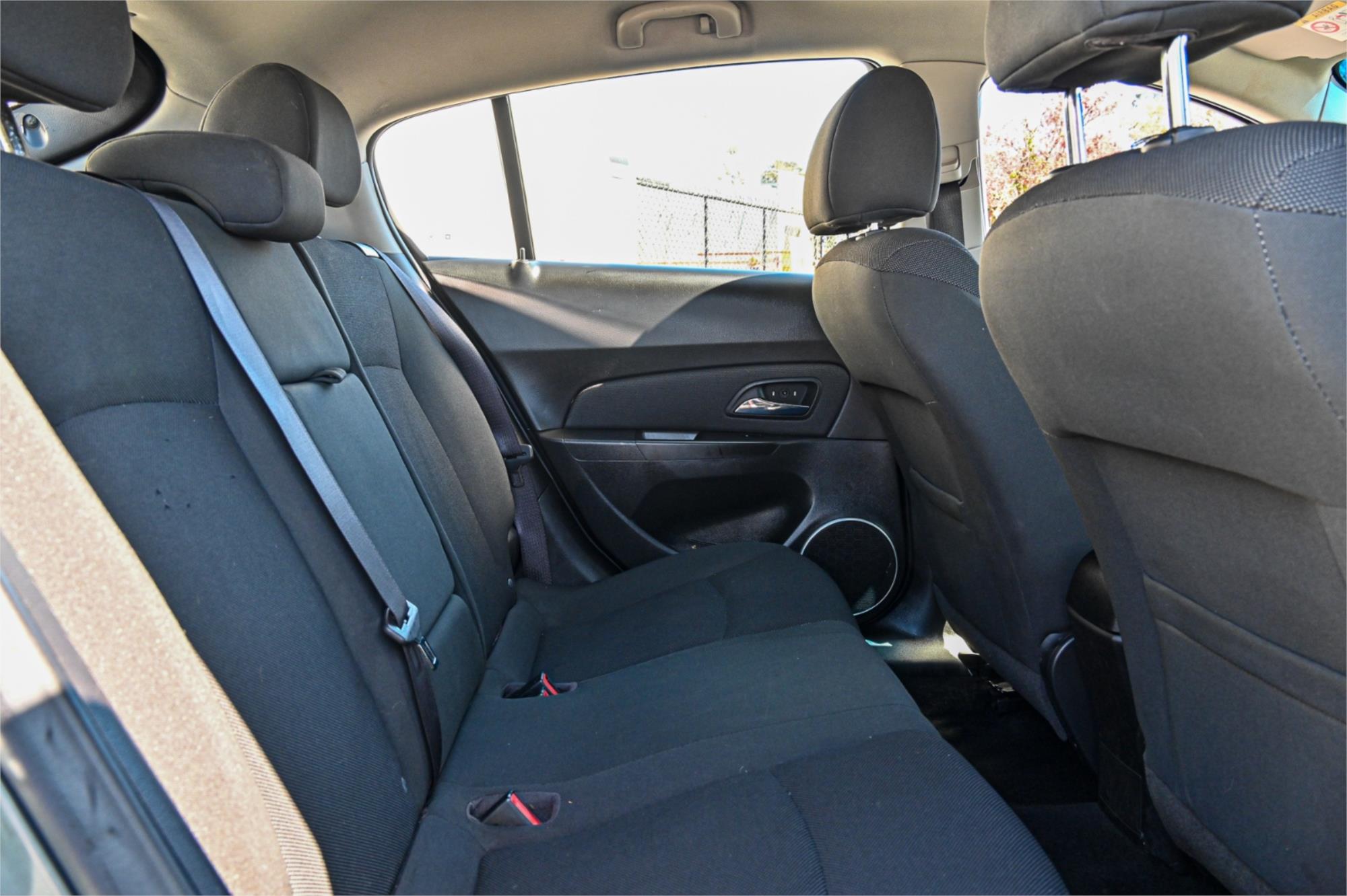 2014 HOLDEN CRUZE JH MY14 EQUIPE 6 SP AUTOMATIC 5D HATCHBACK