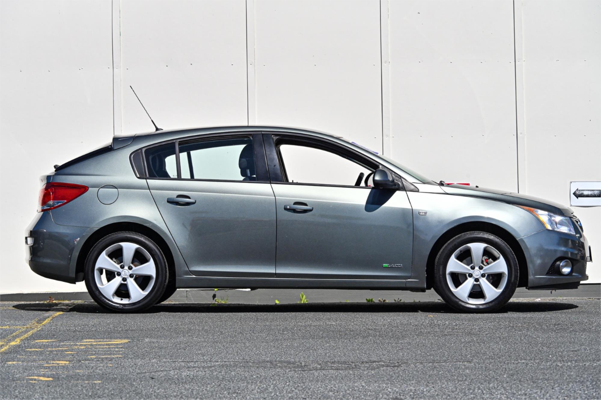 2014 HOLDEN CRUZE JH MY14 EQUIPE 6 SP AUTOMATIC 5D HATCHBACK