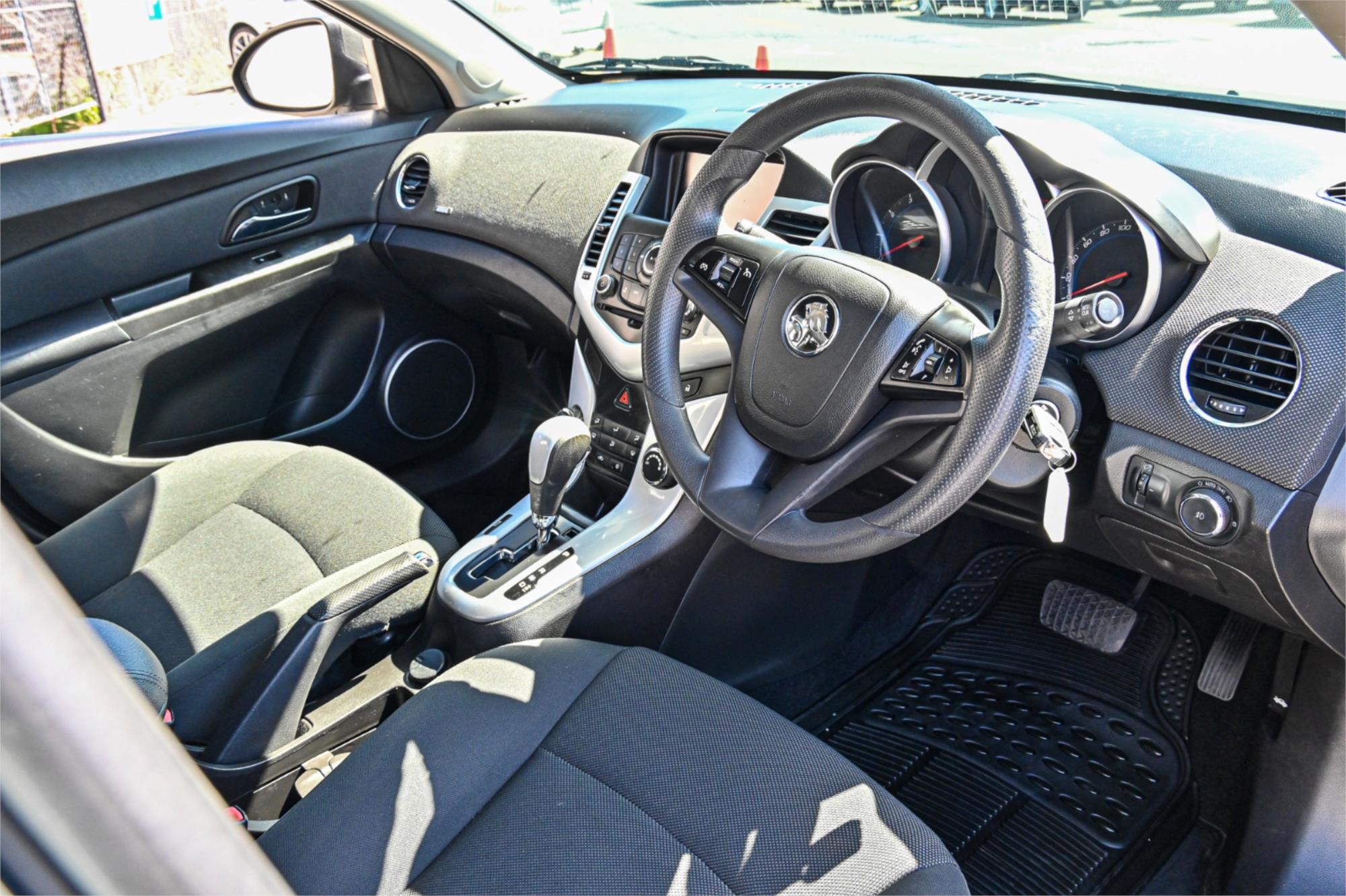 2014 HOLDEN CRUZE JH MY14 EQUIPE 6 SP AUTOMATIC 5D HATCHBACK