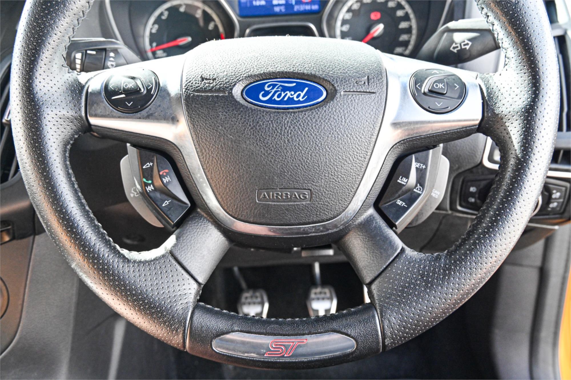 2012 FORD FOCUS LW MK2 ST 6 SP MANUAL 5D HATCHBACK