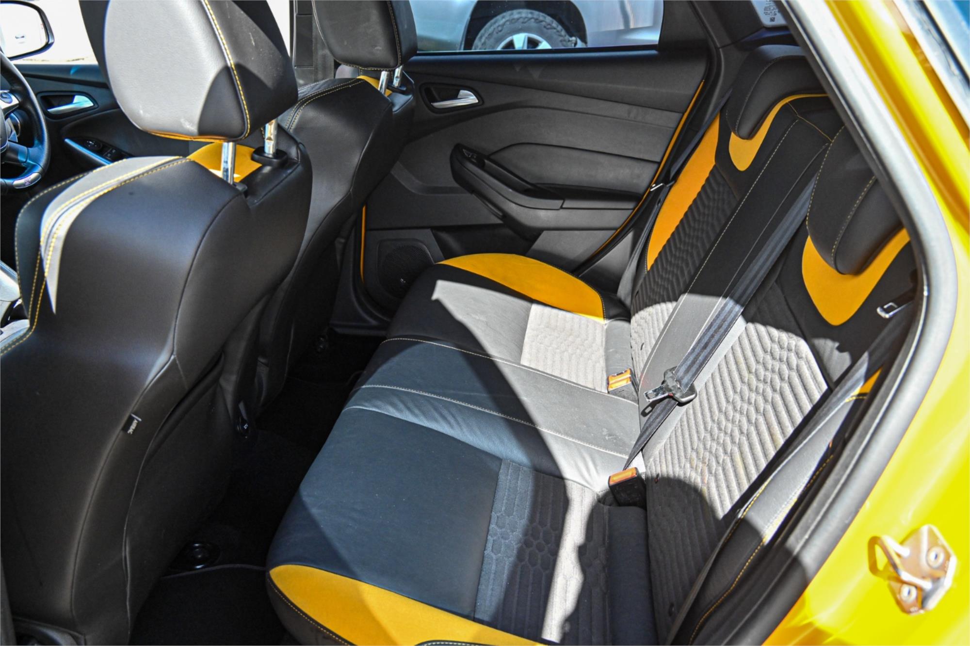 2012 FORD FOCUS LW MK2 ST 6 SP MANUAL 5D HATCHBACK