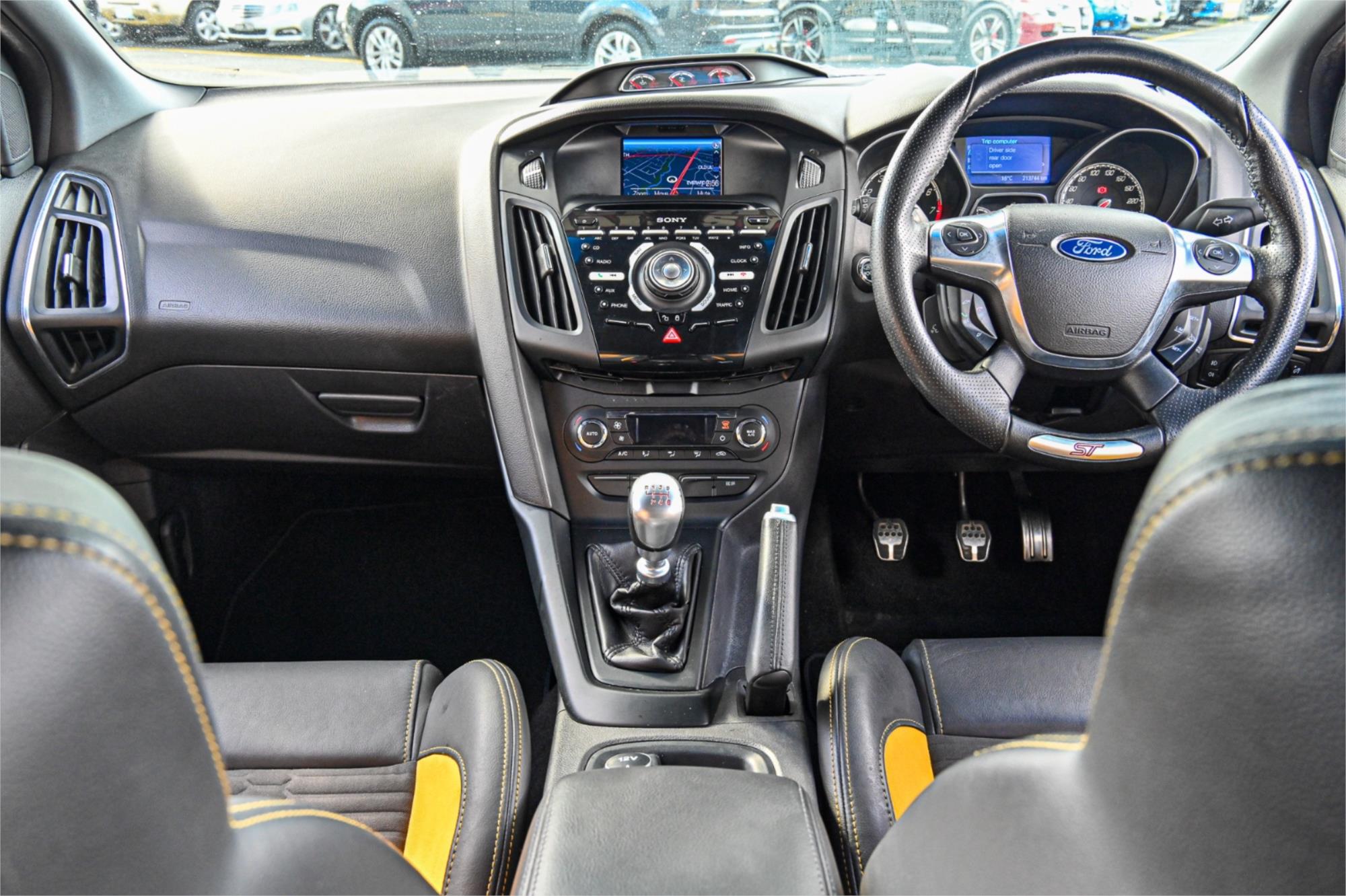 2012 FORD FOCUS LW MK2 ST 6 SP MANUAL 5D HATCHBACK