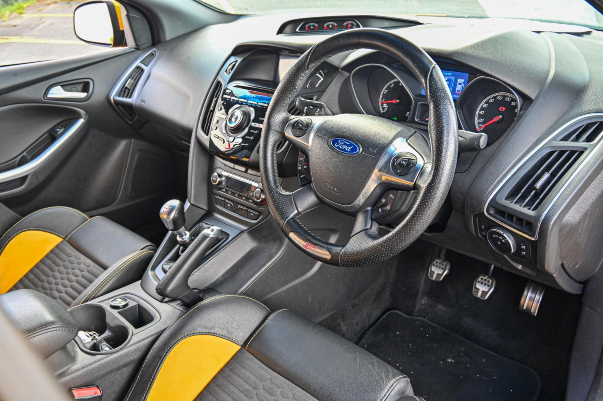 2012 FORD FOCUS LW MK2 ST 6 SP MANUAL 5D HATCHBACK