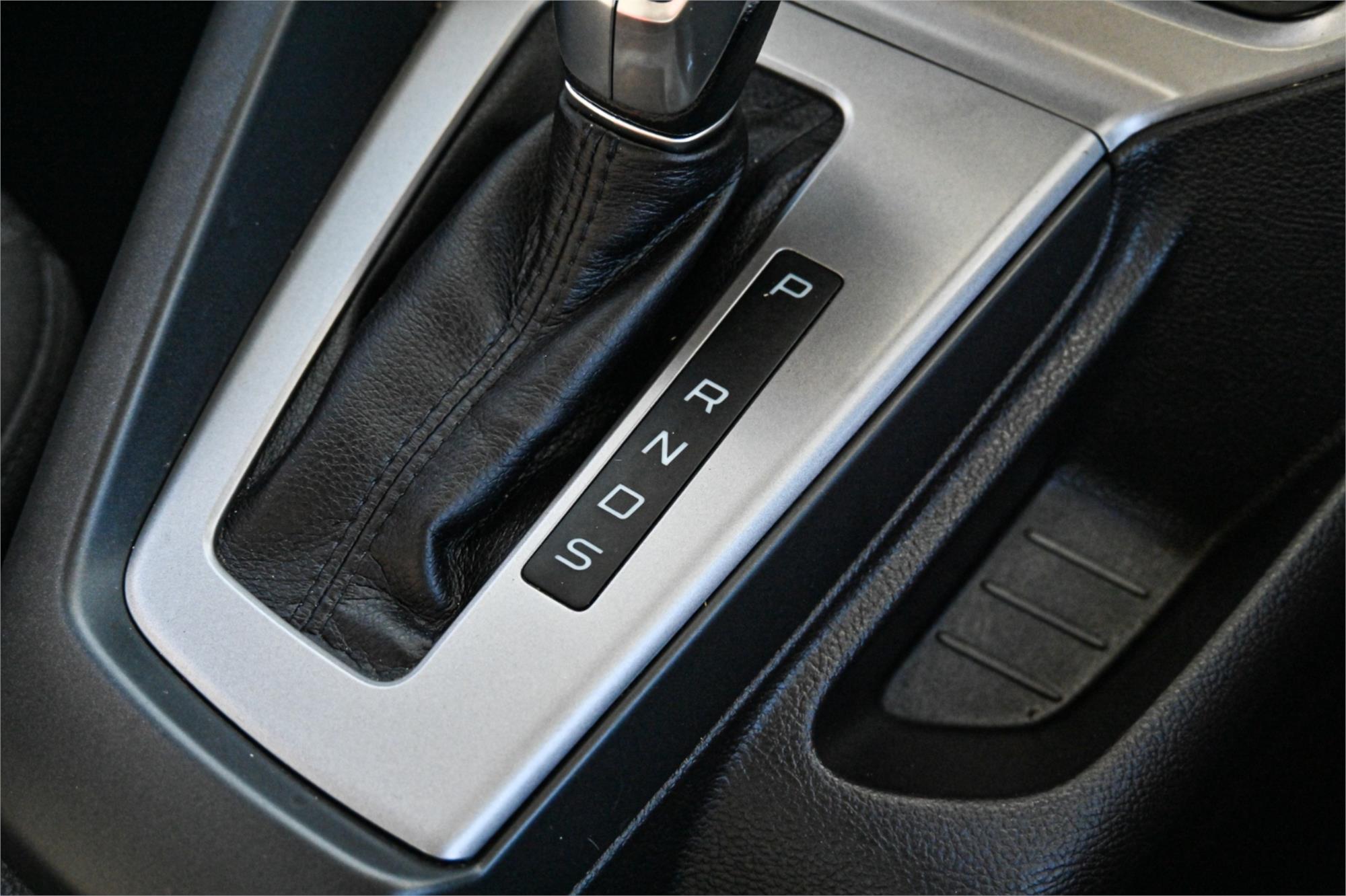 2015 FORD FOCUS LW MK2 MY14 TREND 6 SP AUTOMATIC 4D SEDAN