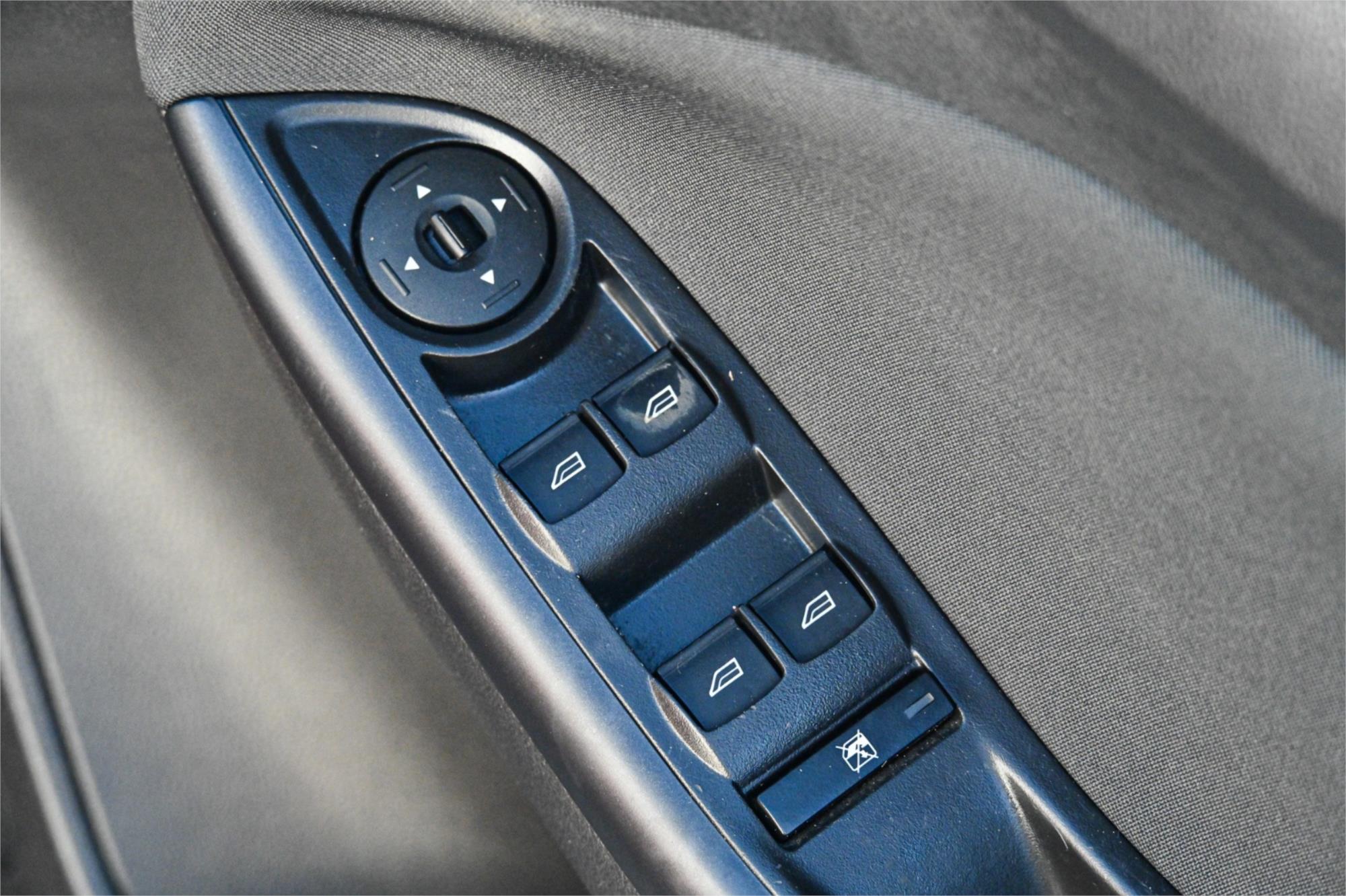 2015 FORD FOCUS LW MK2 MY14 TREND 6 SP AUTOMATIC 4D SEDAN