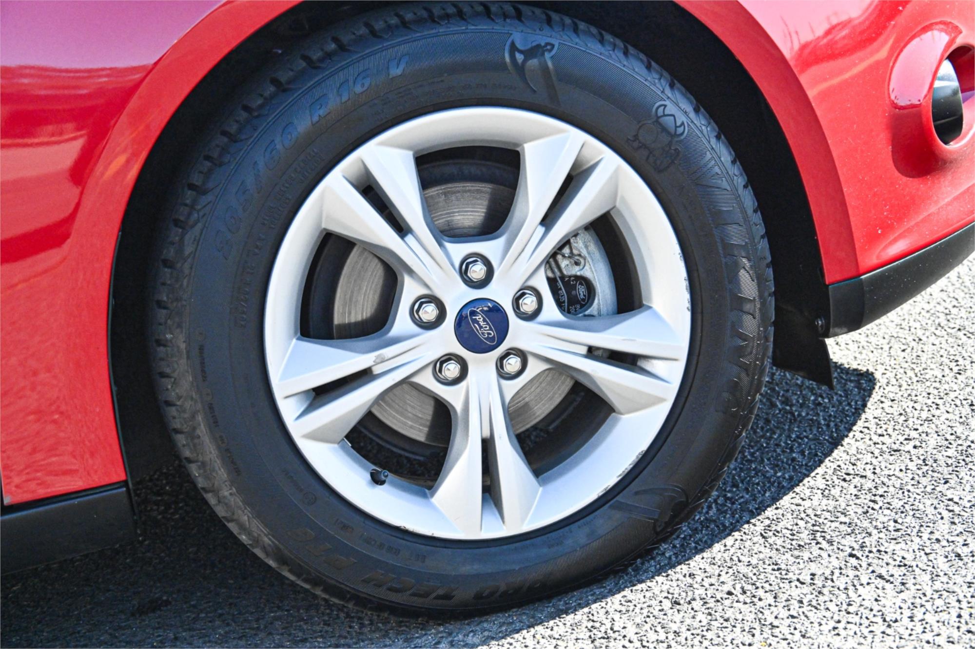 2015 FORD FOCUS LW MK2 MY14 TREND 6 SP AUTOMATIC 4D SEDAN