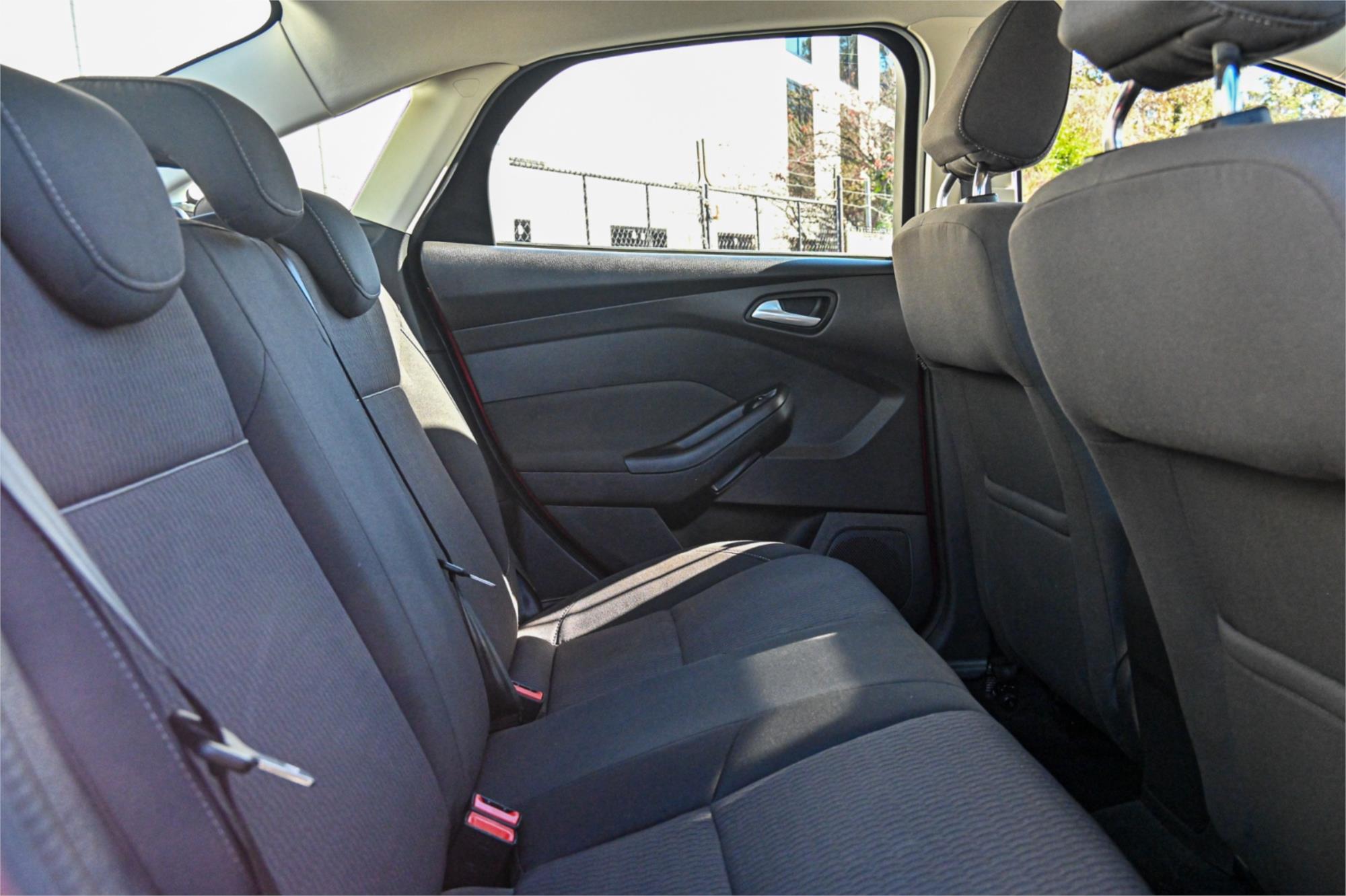 2015 FORD FOCUS LW MK2 MY14 TREND 6 SP AUTOMATIC 4D SEDAN