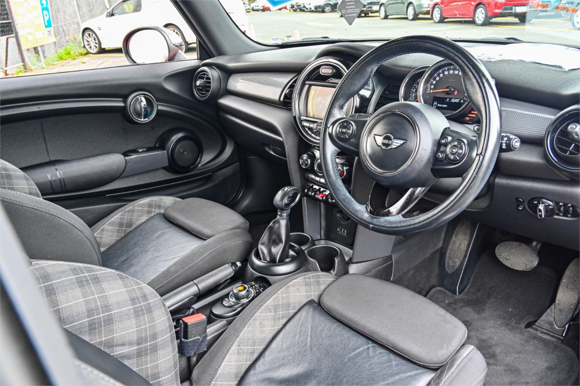 2014 MINI COOPER F56 6 SP AUTOMATIC 3D HATCHBACK