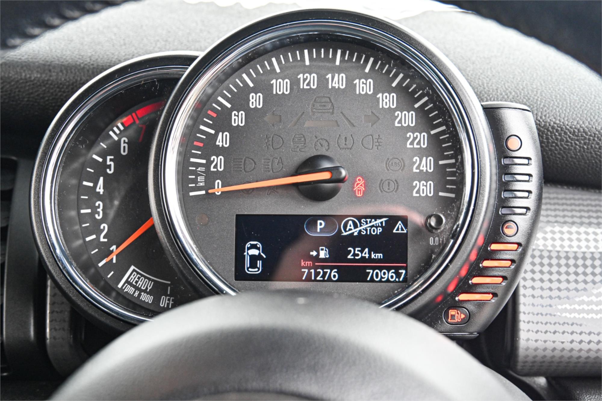 2014 MINI COOPER F56 6 SP AUTOMATIC 3D HATCHBACK