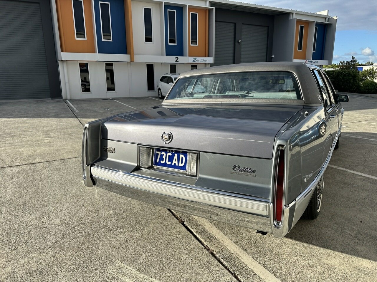 1989 CADILLAC FLEETWOOD 4 SP AUTOMATIC 4D SEDAN