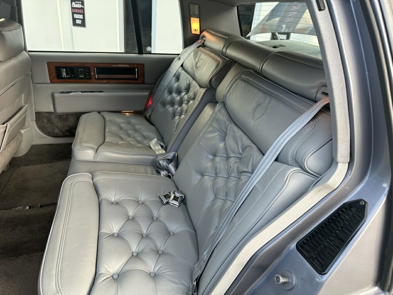 1989 CADILLAC FLEETWOOD 4 SP AUTOMATIC 4D SEDAN
