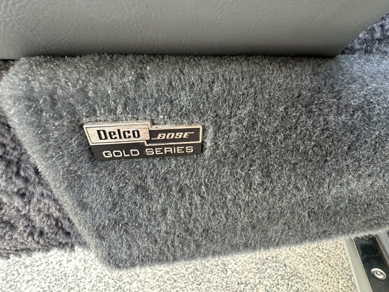 1989 CADILLAC FLEETWOOD 4 SP AUTOMATIC 4D SEDAN