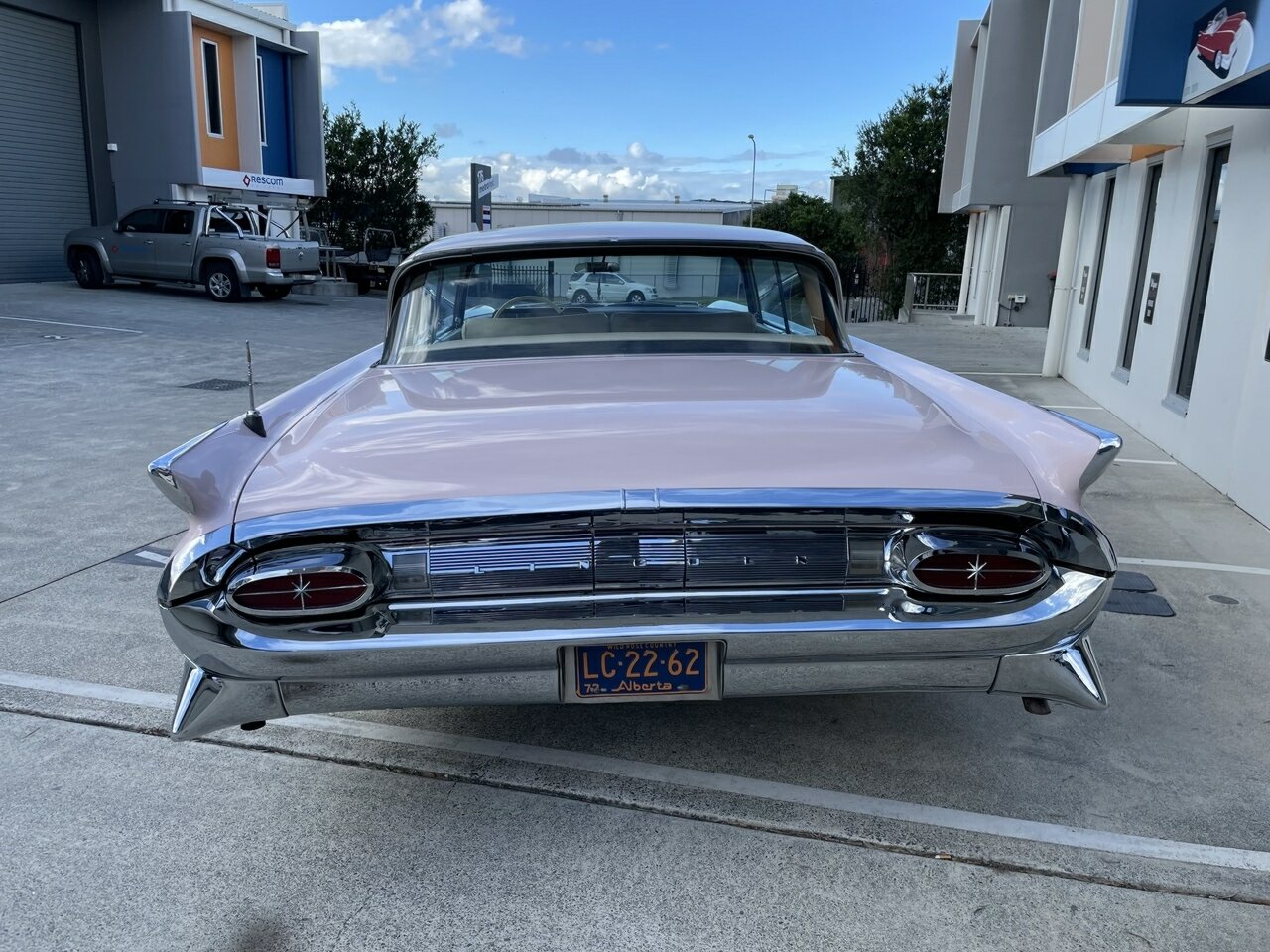 1959 LINCOLN PREMIERE 3 SP AUTOMATIC 2D COUPE