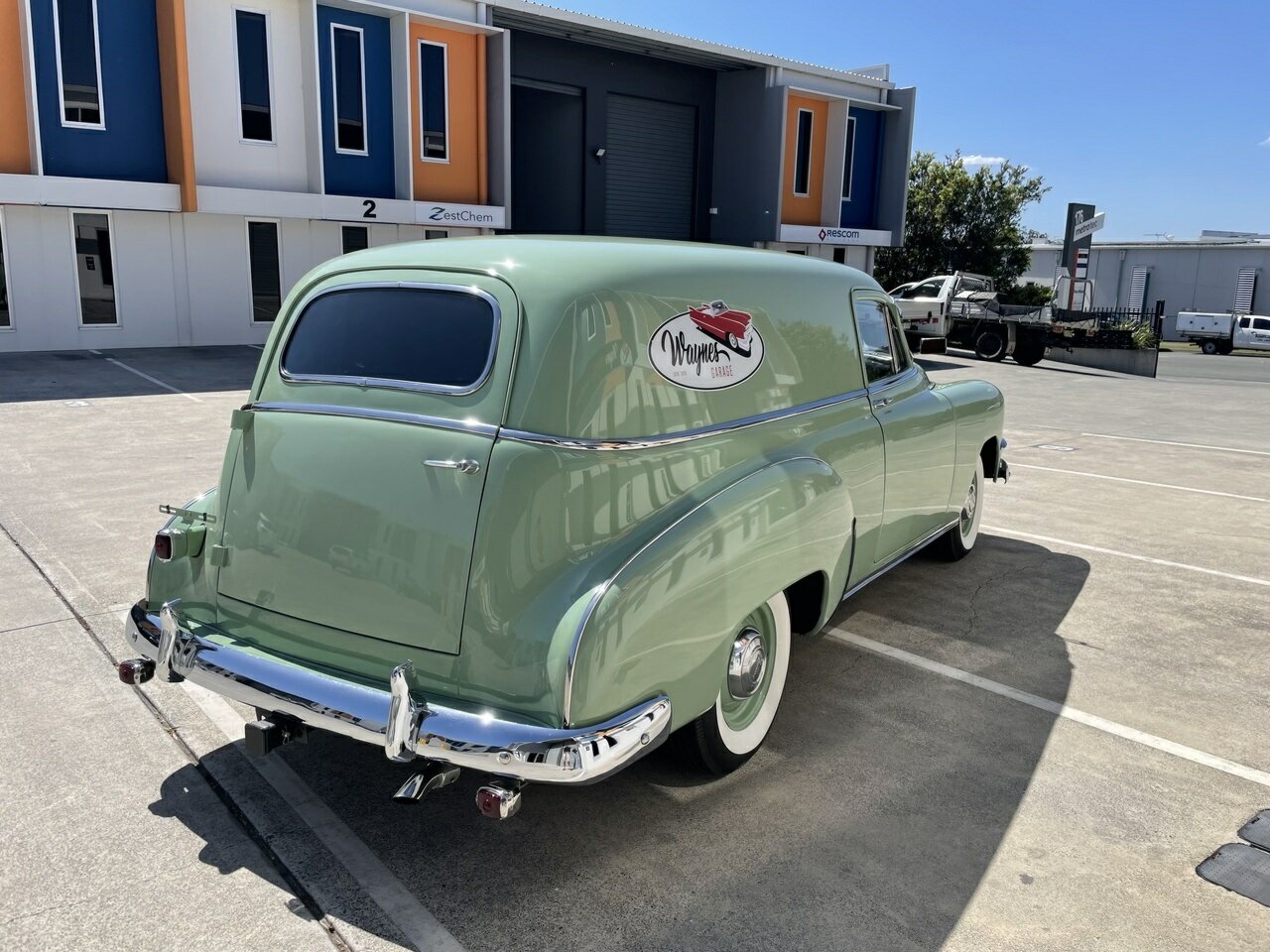 1952 PONTIAC CHIEFTAIN 3 SP MANUAL SEDAN DELIVERY