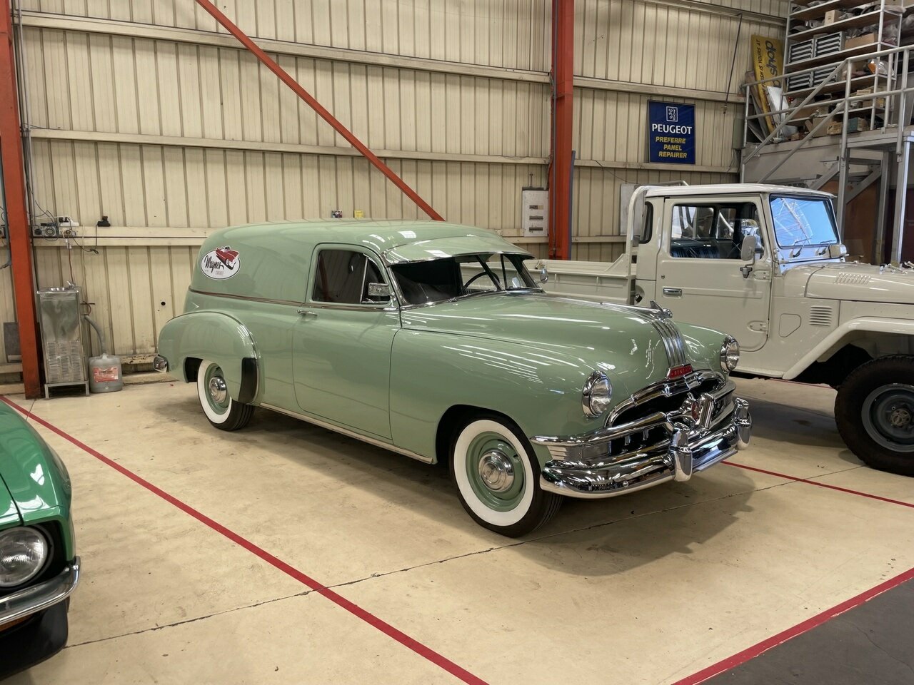 1952 PONTIAC CHIEFTAIN 3 SP MANUAL SEDAN DELIVERY