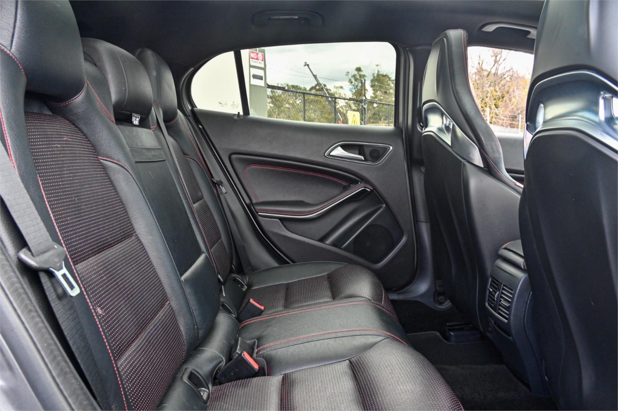 2015 MERCEDES-BENZ GLA X156 MY15 45 AMG 4MATIC 7 SP AUTO DUAL CLUTCH 4D WAGON