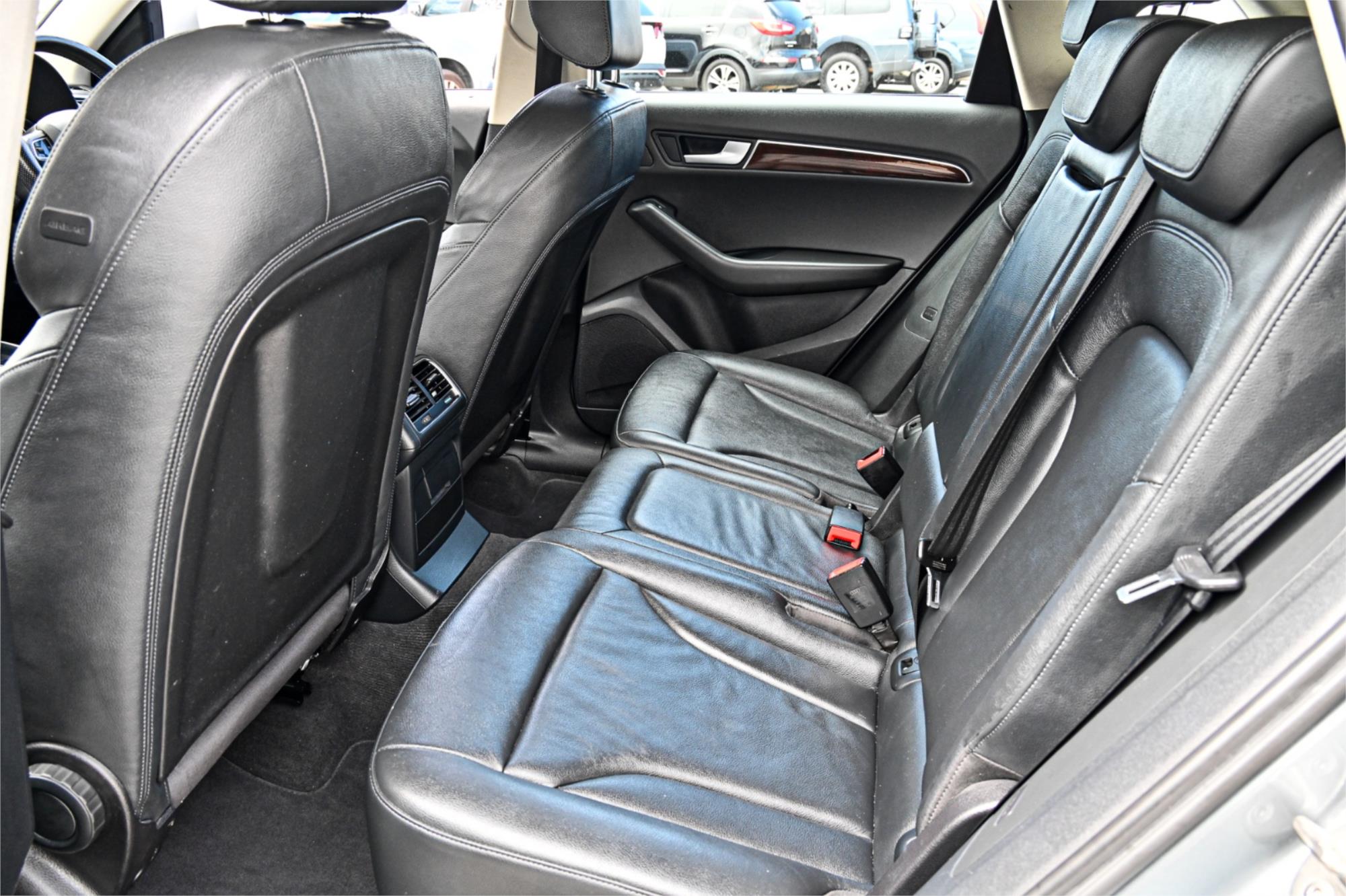 2011 AUDI Q5 8R MY11 3.0 TDI QUATTRO 7 SP AUTO DUAL CLUTCH 4D WAGON