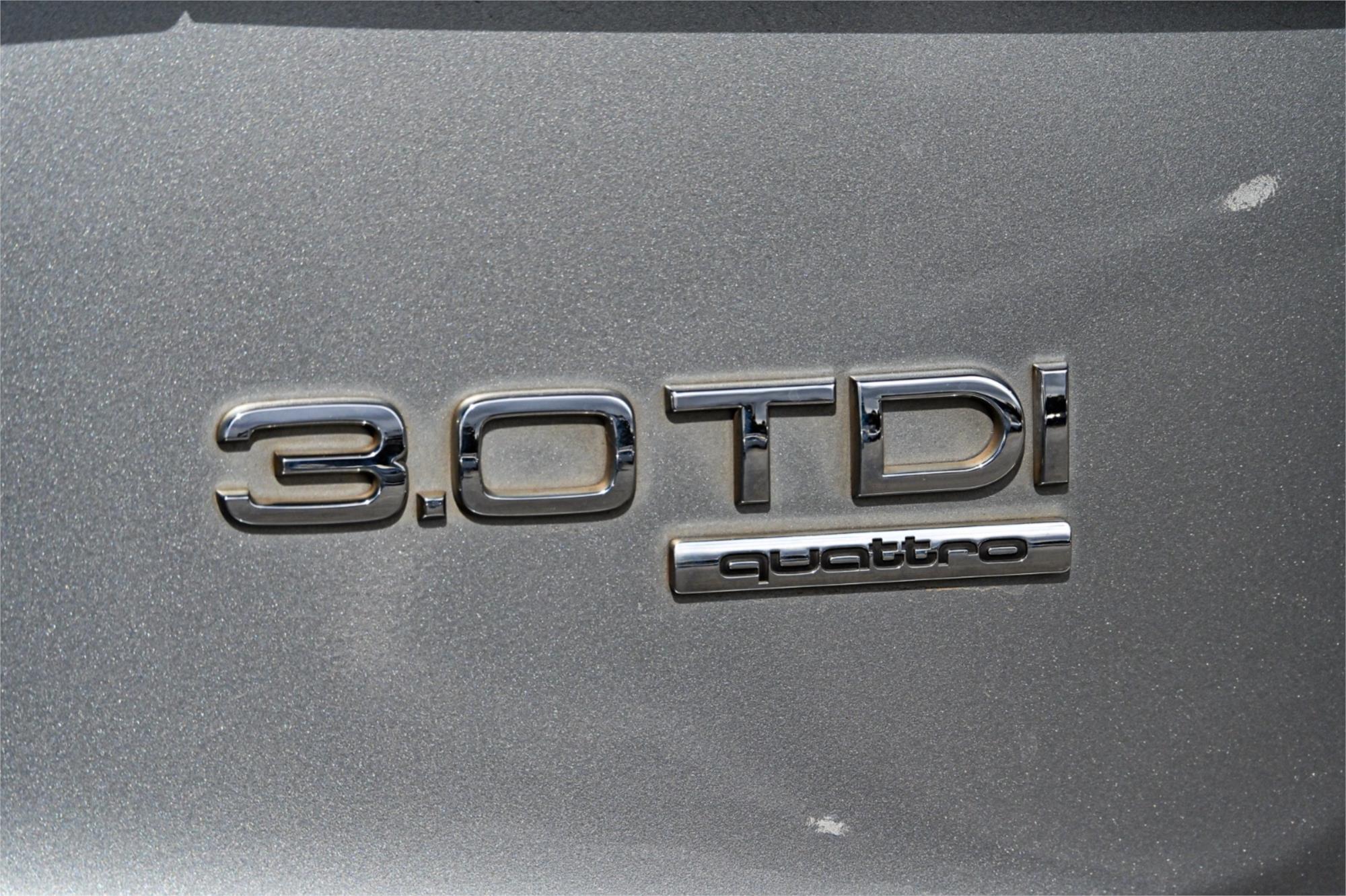 2011 AUDI Q5 8R MY11 3.0 TDI QUATTRO 7 SP AUTO DUAL CLUTCH 4D WAGON
