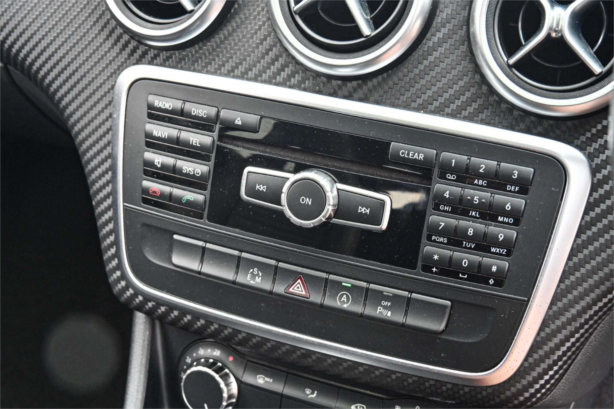 2015 MERCEDES-BENZ A200 176 MY15 BE 7 SP AUTOMATIC 5D HATCHBACK