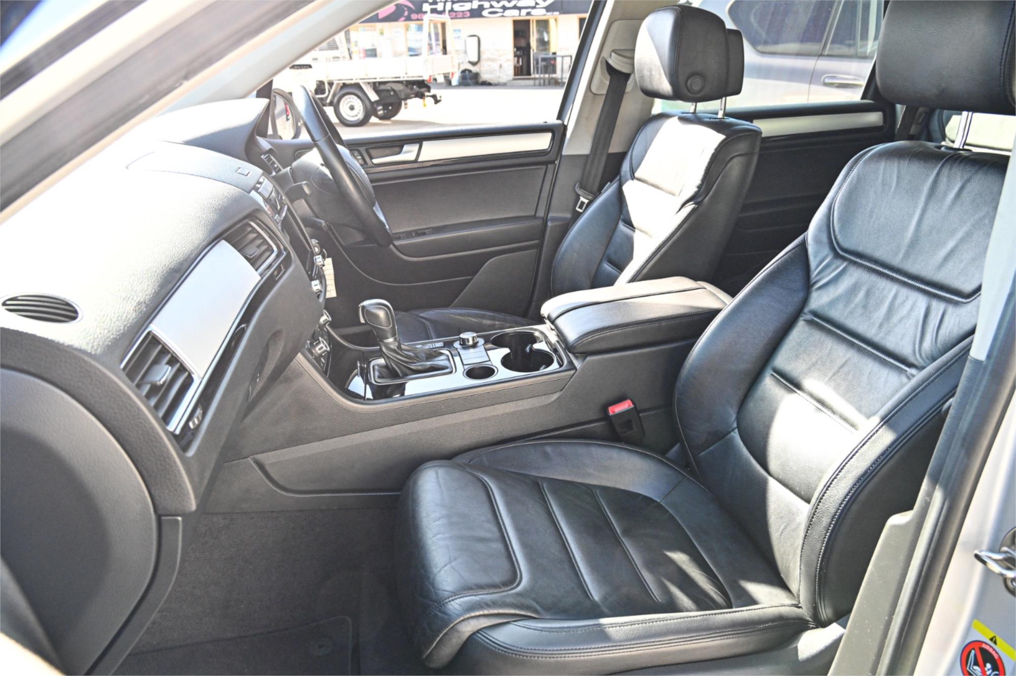 2013 VOLKSWAGEN TOUAREG 7P MY14 150 TDI 8 SP AUTOMATIC 4D WAGON