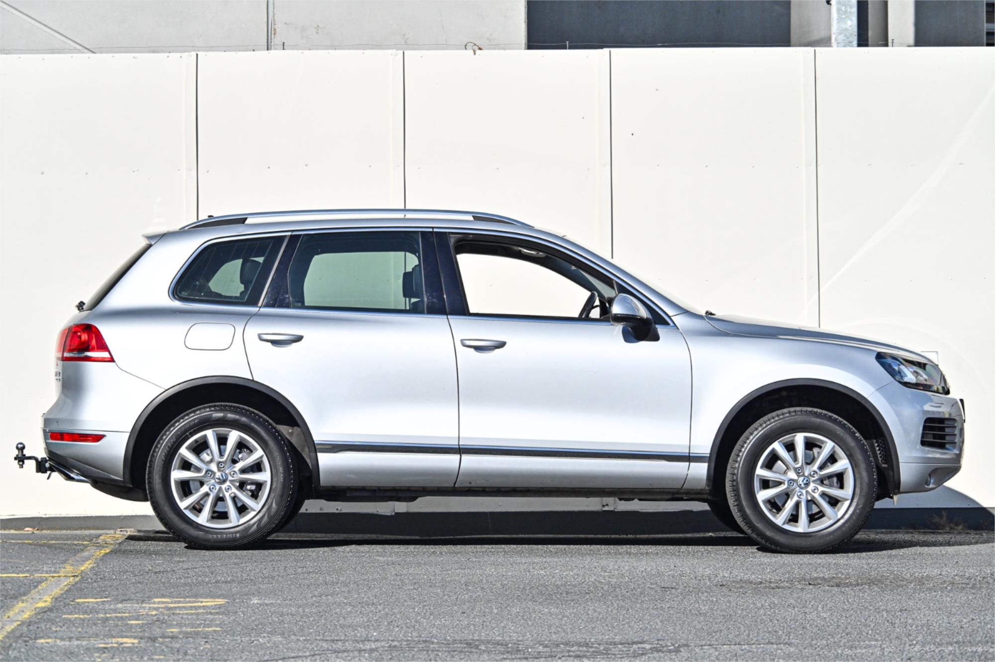 2013 VOLKSWAGEN TOUAREG 7P MY14 150 TDI 8 SP AUTOMATIC 4D WAGON