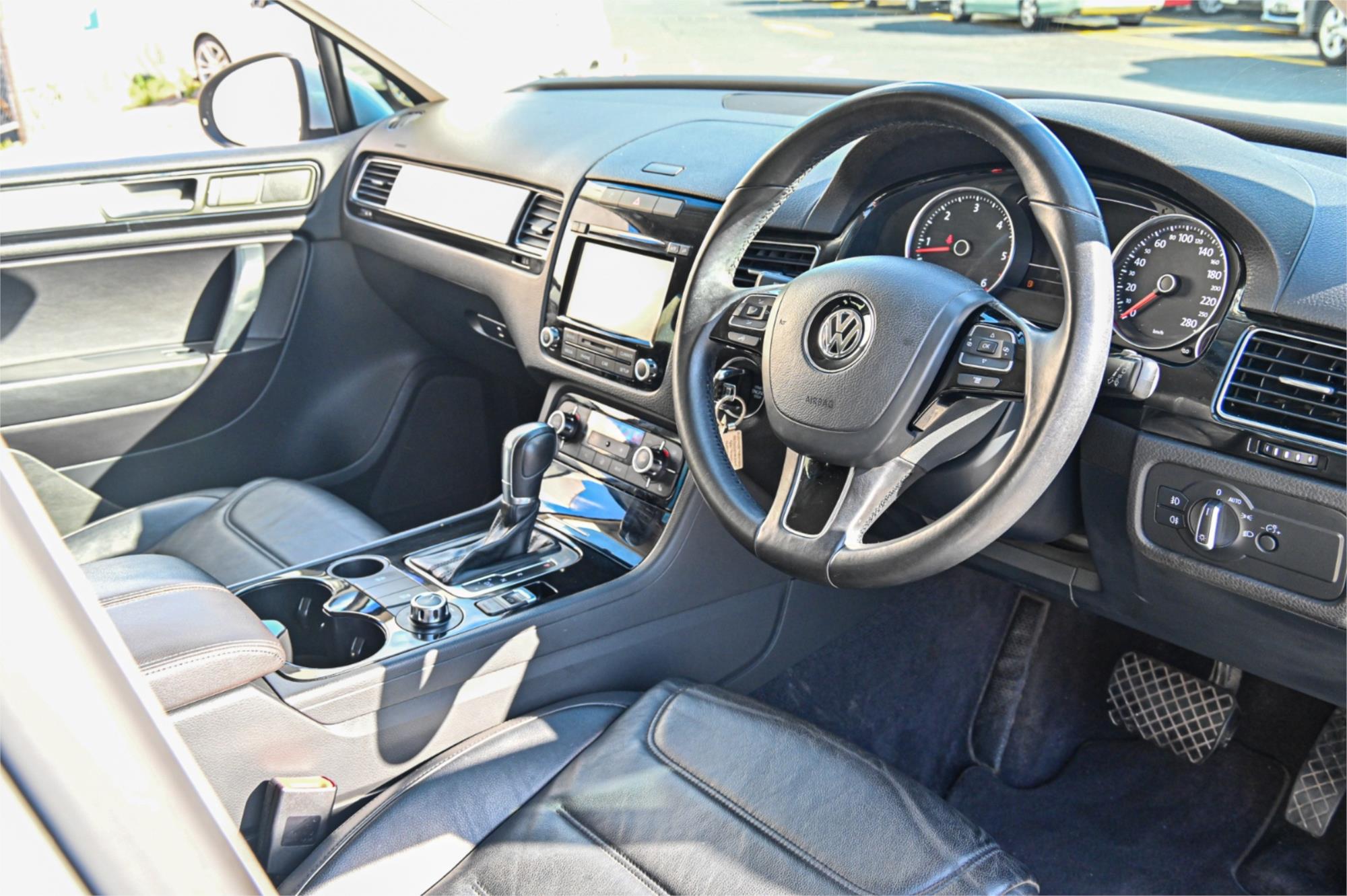 2013 VOLKSWAGEN TOUAREG 7P MY14 150 TDI 8 SP AUTOMATIC 4D WAGON