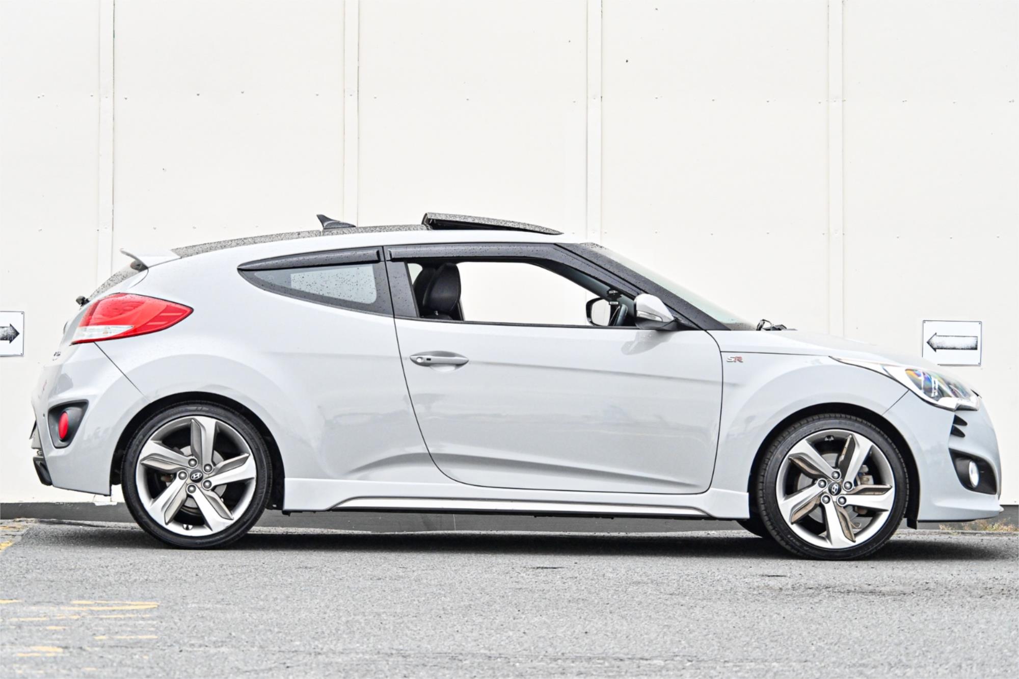 2013 HYUNDAI VELOSTER FS MY13 SR TURBO 6 SP MANUAL 3D COUPE