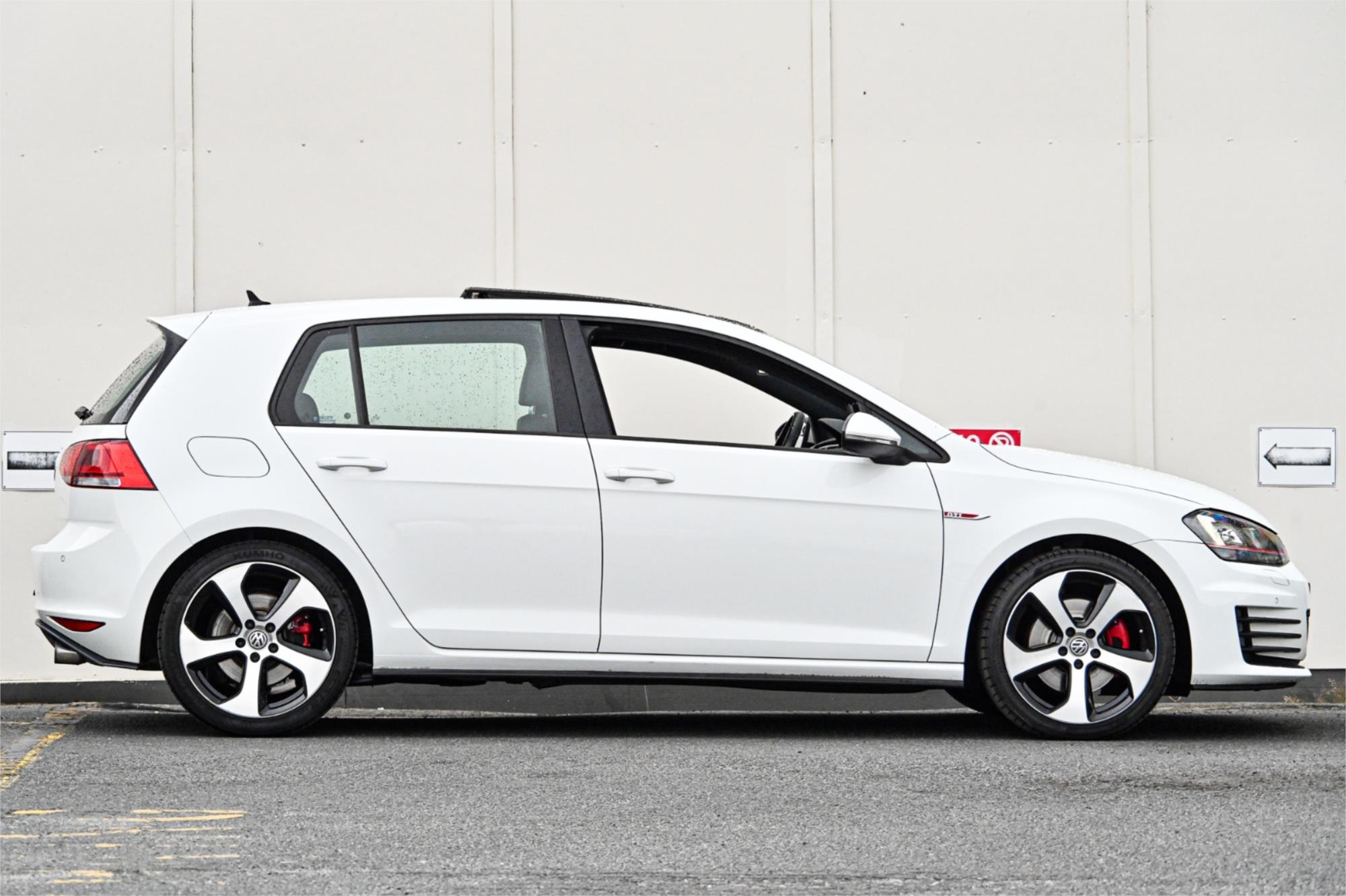 2015 VOLKSWAGEN GOLF AU MY15 GTI 6 SP AUTO DIRECT SHIFT 5D HATCHBACK