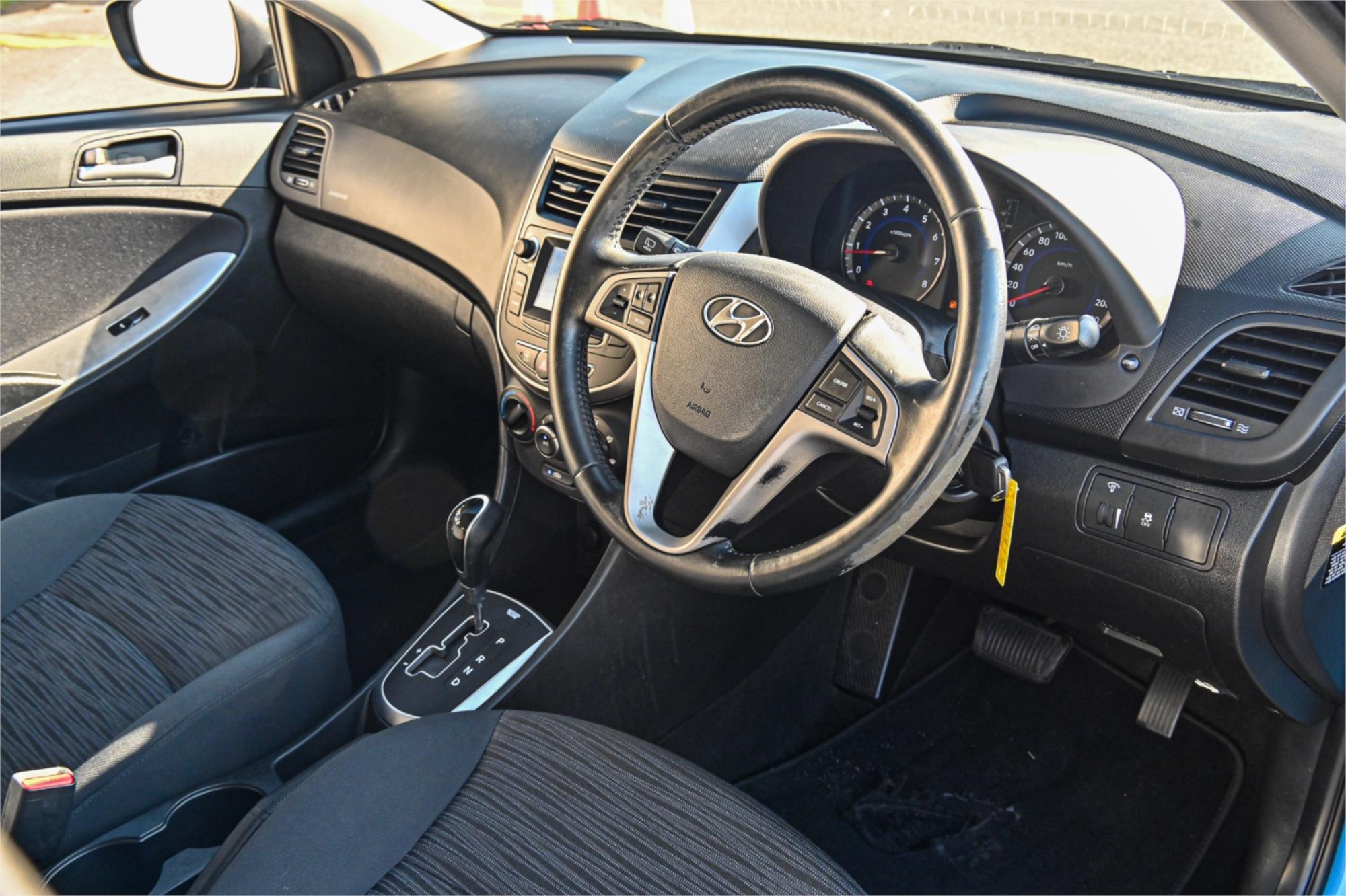 2018 HYUNDAI ACCENT RB6 MY18 SPORT 6 SP AUTOMATIC 5D HATCHBACK