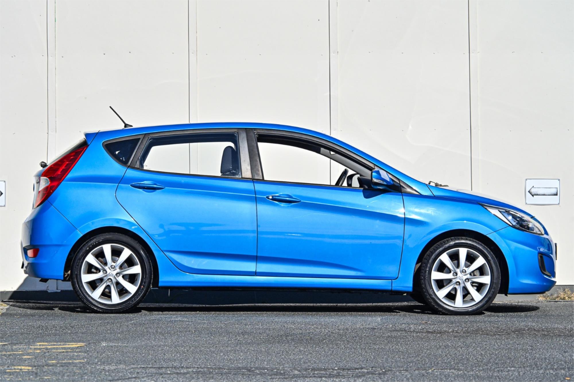 2018 HYUNDAI ACCENT RB6 MY18 SPORT 6 SP AUTOMATIC 5D HATCHBACK