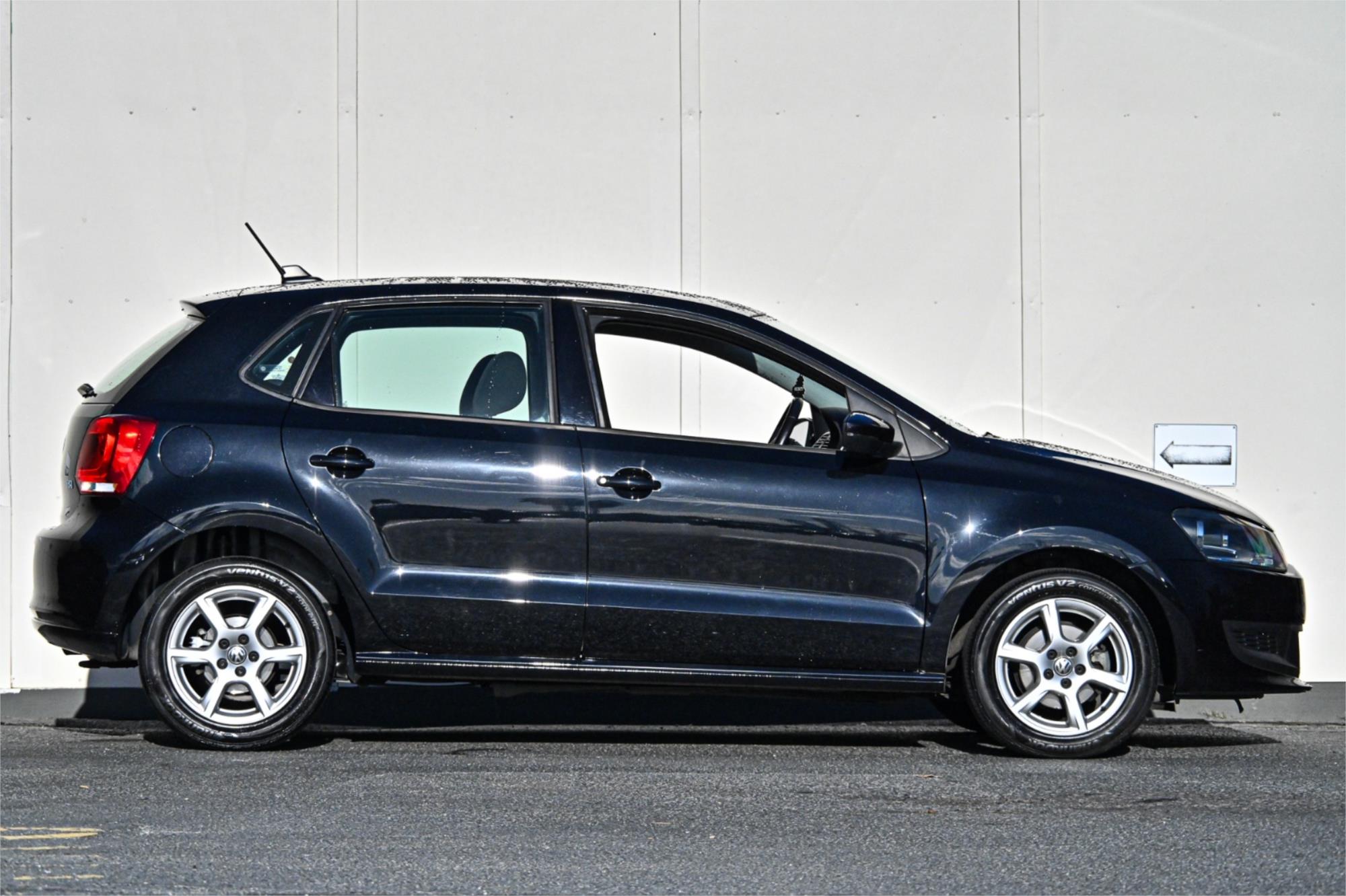 2013 VOLKSWAGEN POLO 6R MY13 77 TSI COMFORTLINE 7 SP AUTO DIRECT SHIFT 5D HATCHBACK