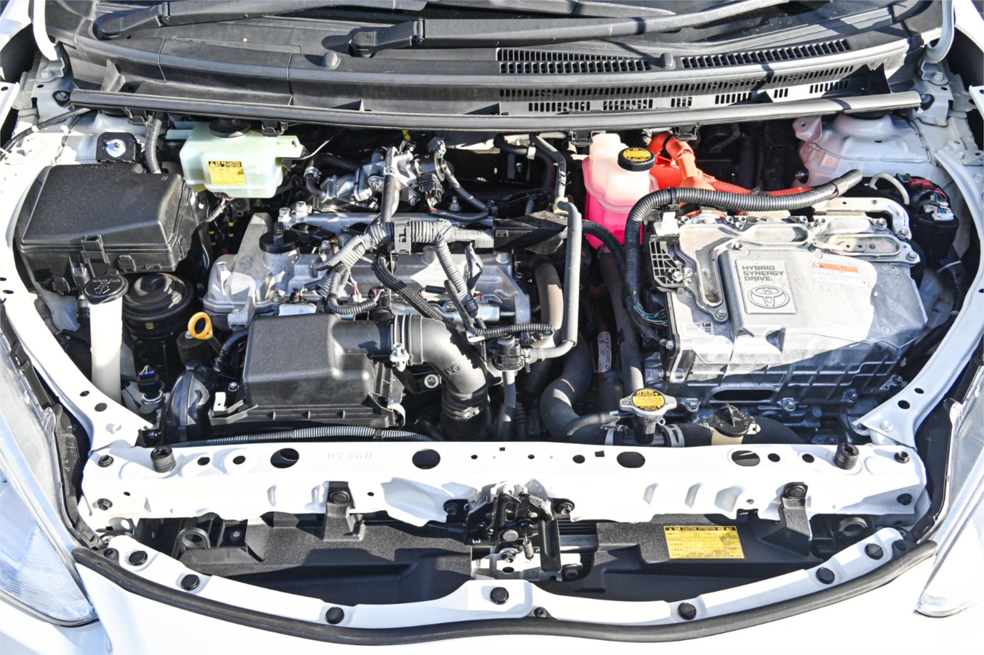 2015 TOYOTA PRIUS-C NHP10R HYBRID CONTINUOUS VARIABLE 5D HATCHBACK