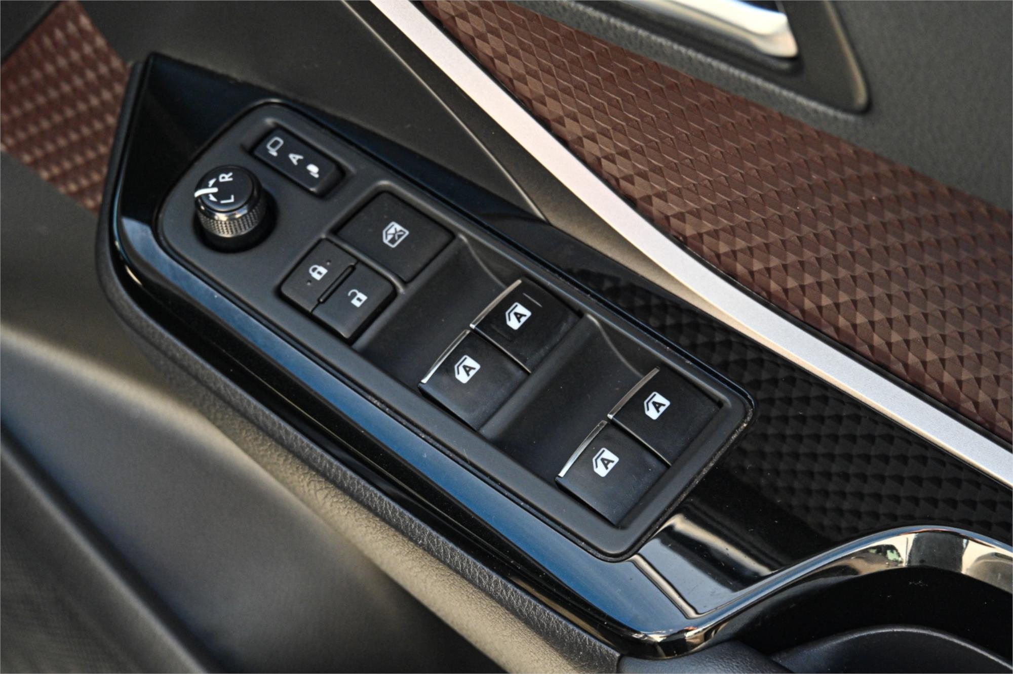 2019 TOYOTA C-HR NGX10R UPDATE KOBA (2WD) CONTINUOUS VARIABLE 4D WAGON