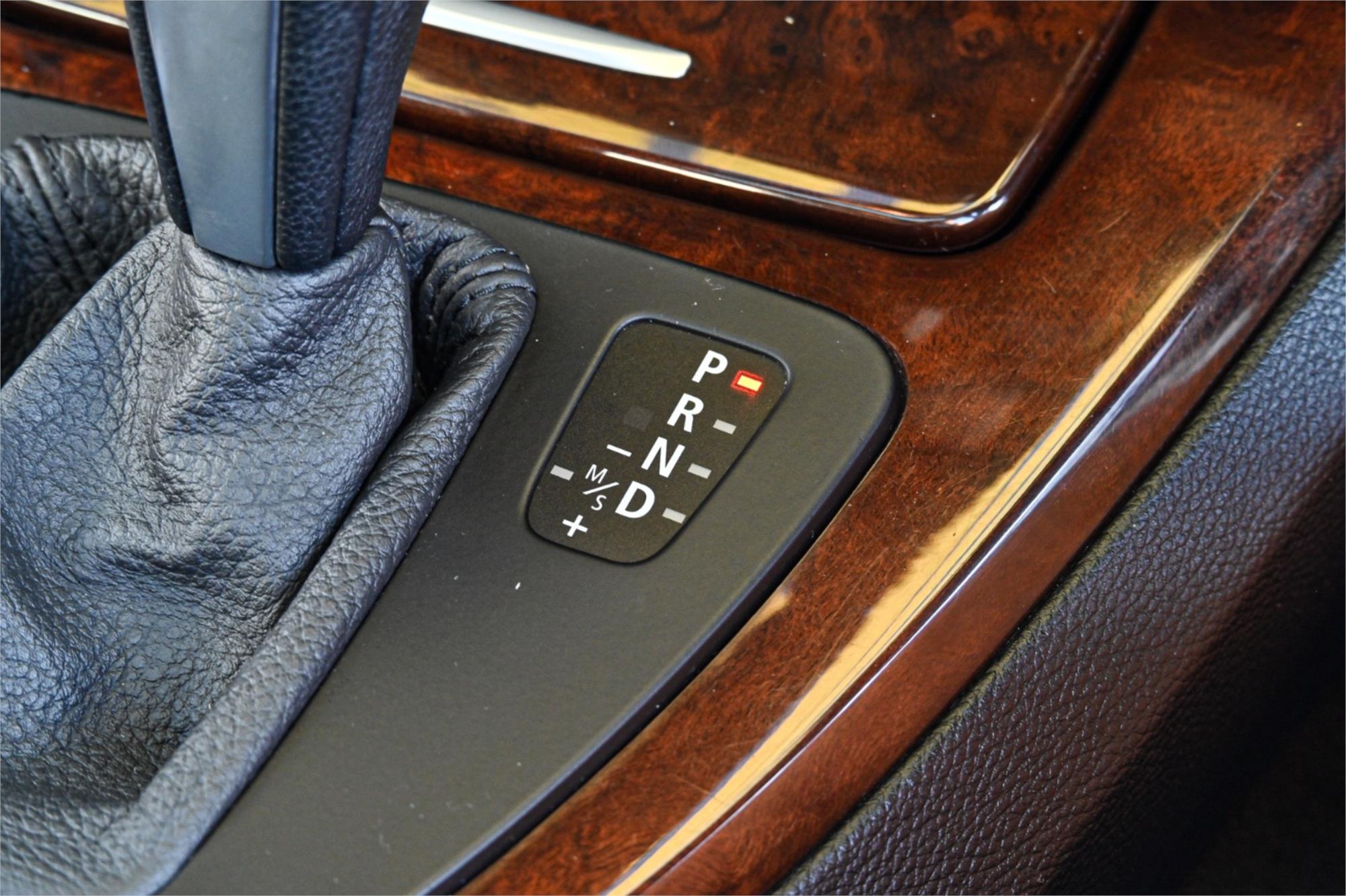 2009 BMW 3 E90 MY09 20i EXECUTIVE 6 SP AUTOMATIC STEPTRONIC 4D SEDAN