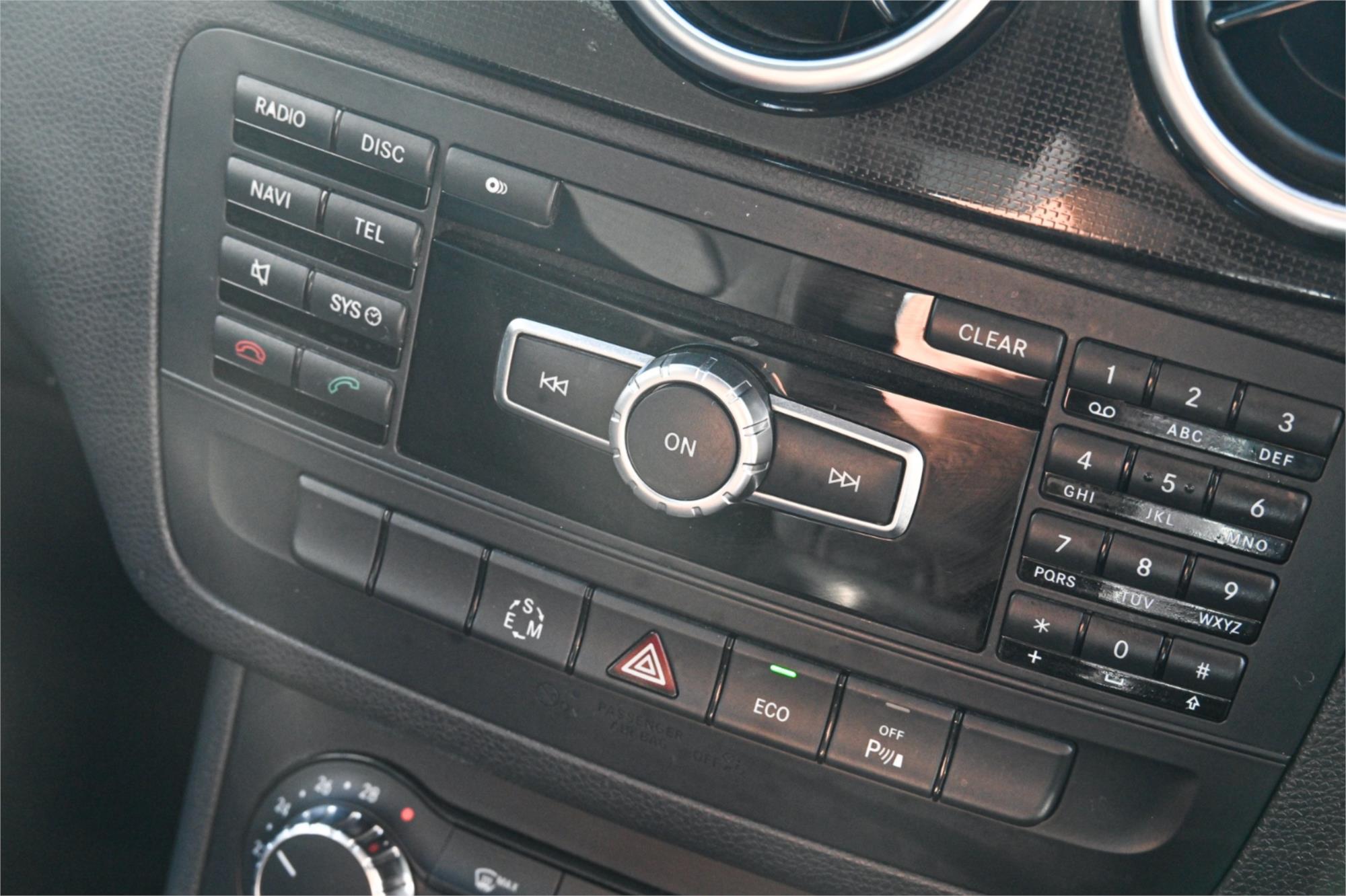 2014 MERCEDES-BENZ B180 246 MY14 7 SP AUTO DIRECT SHIFT 5D HATCHBACK