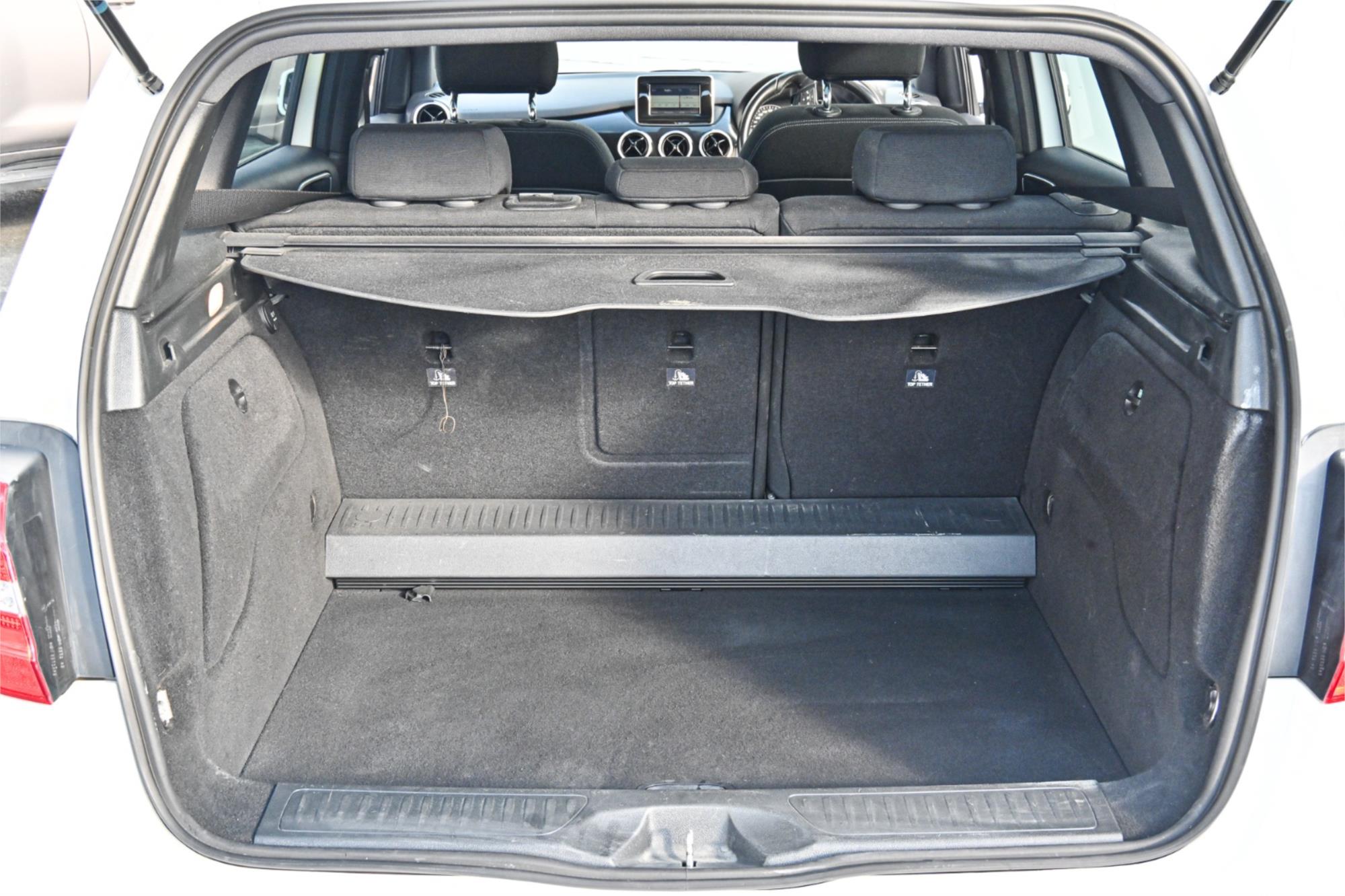 2014 MERCEDES-BENZ B180 246 MY14 7 SP AUTO DIRECT SHIFT 5D HATCHBACK