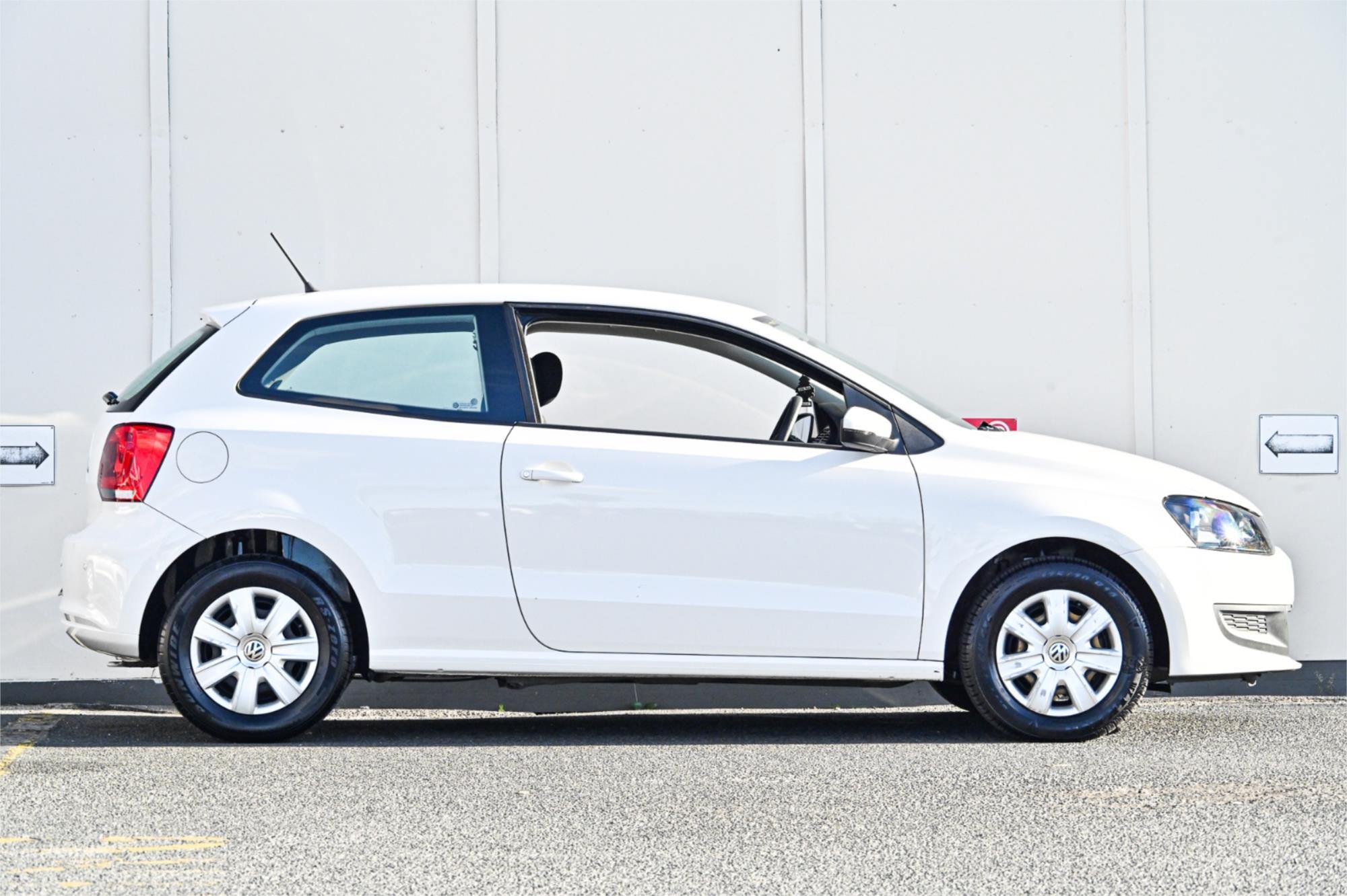 2011 VOLKSWAGEN POLO 6R MY11 TRENDLINE 7 SP AUTO DIRECT SHIFT 3D HATCHBACK