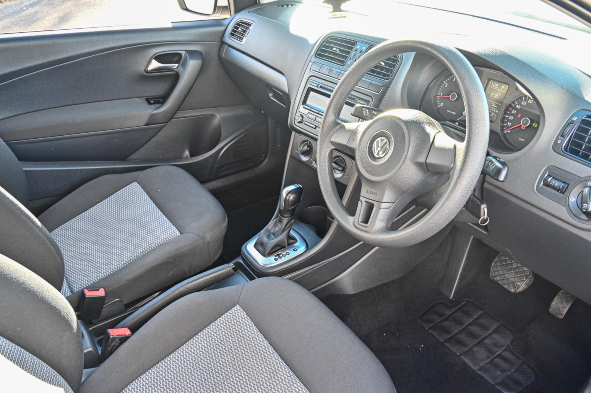 2011 VOLKSWAGEN POLO 6R MY11 TRENDLINE 7 SP AUTO DIRECT SHIFT 3D HATCHBACK