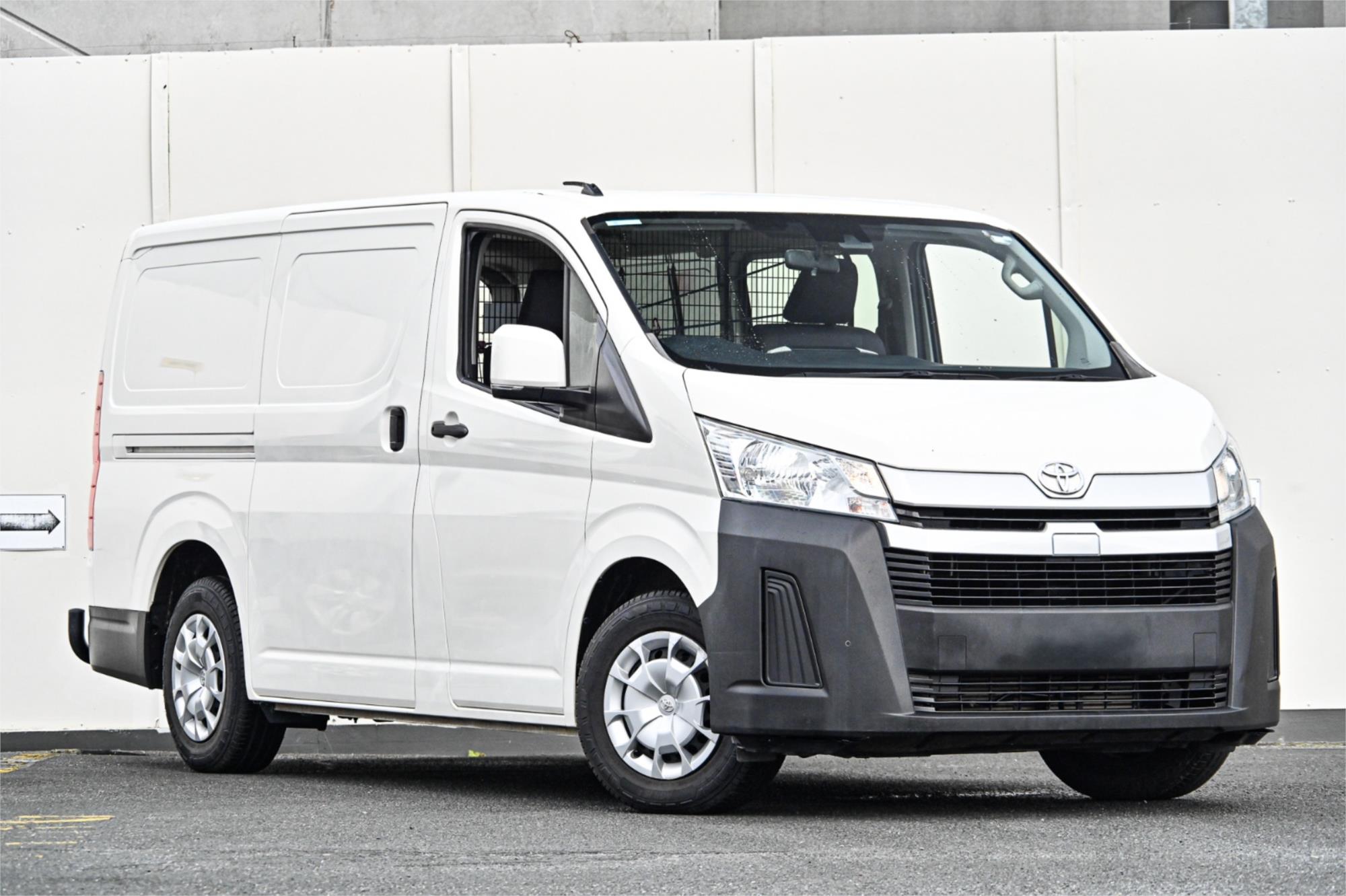 2019 TOYOTA HIACE GDH300R LWB 6 SP MANUAL 4D VAN