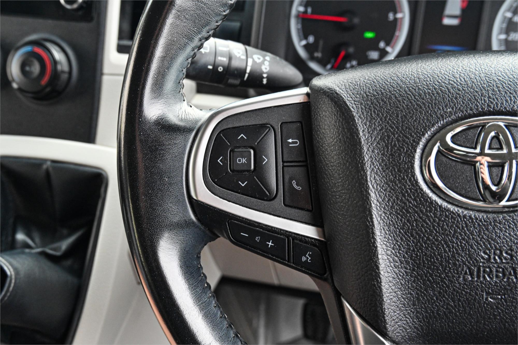 2019 TOYOTA HIACE GDH300R LWB 6 SP MANUAL 4D VAN