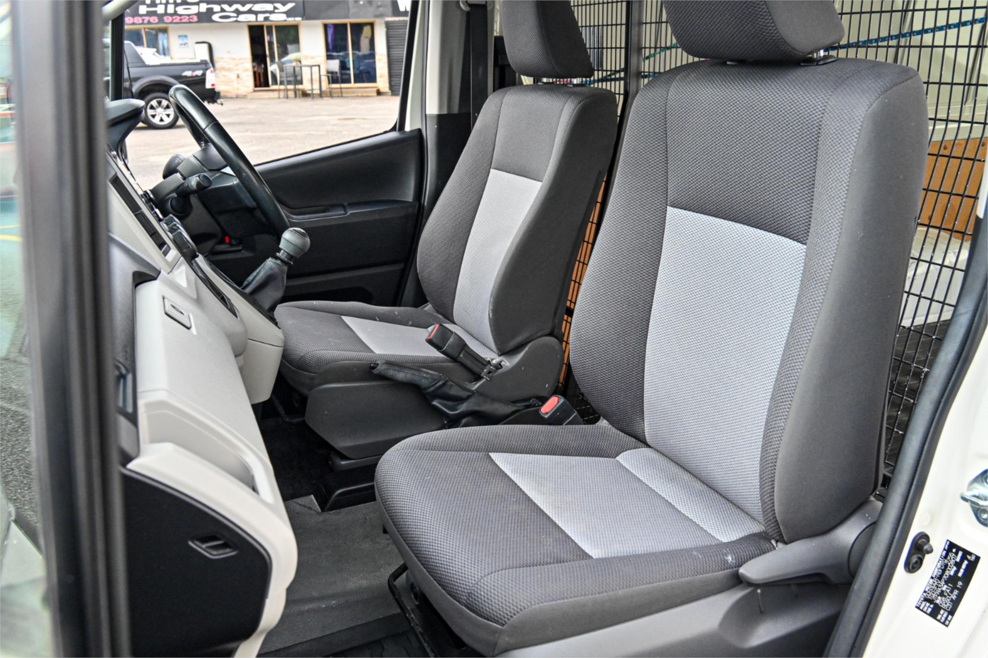 2019 TOYOTA HIACE GDH300R LWB 6 SP MANUAL 4D VAN