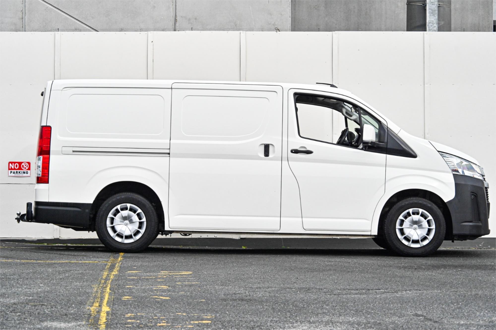 2019 TOYOTA HIACE GDH300R LWB 6 SP MANUAL 4D VAN